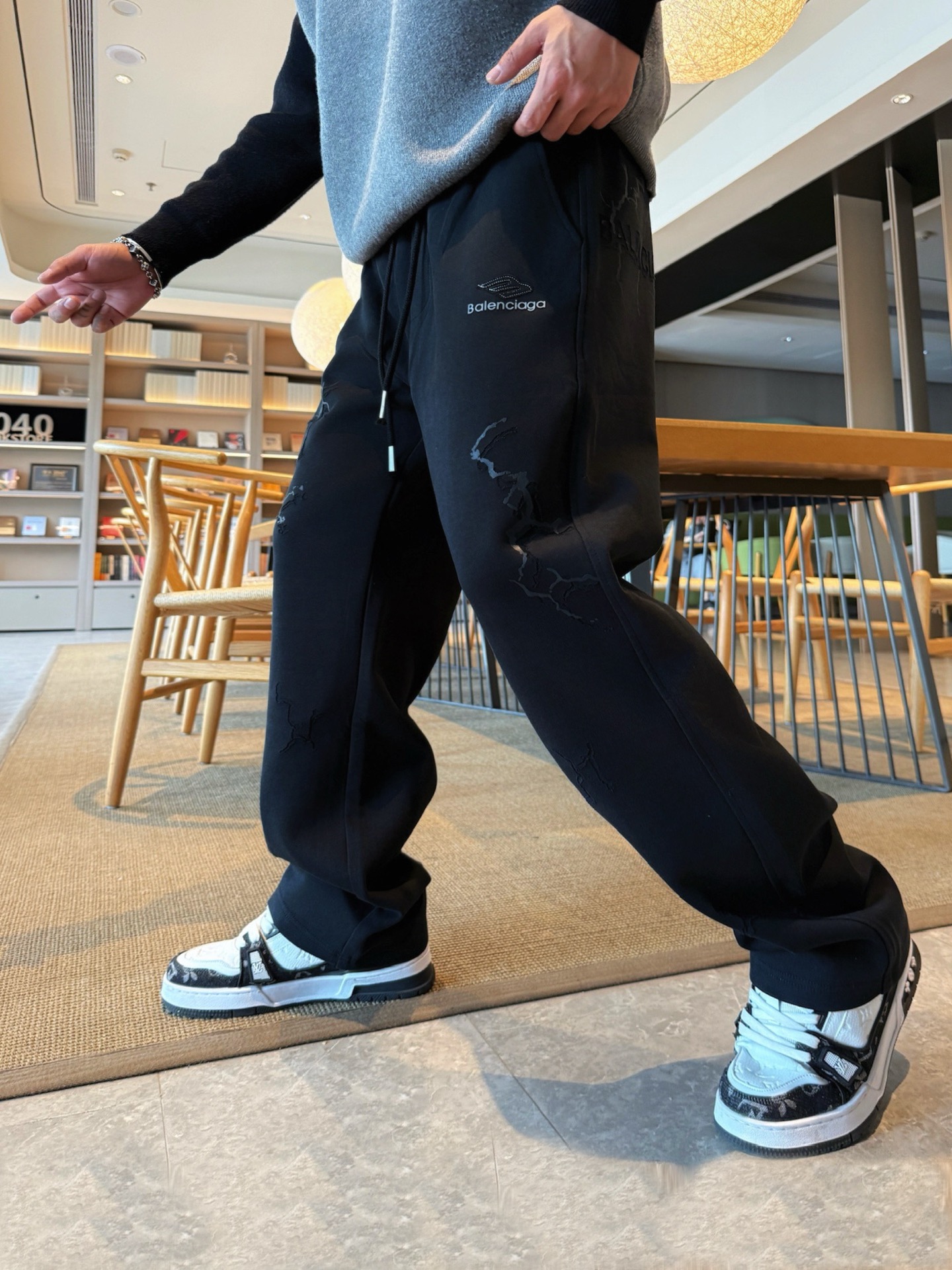 Balenciaga Men's Black Lightning Print Lounge Pants