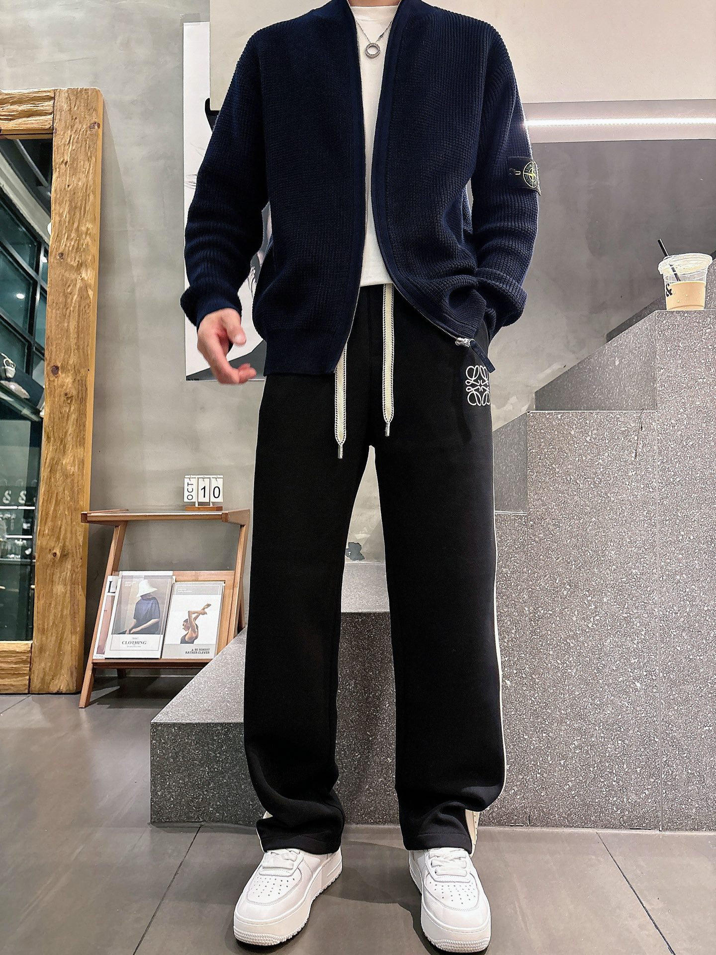 🌾 罗意威 🆕2025秋冬新款休闲裤！官网同步发售。品牌经典LOGO休闲裤 ，定制面料，舒适度极好，手触