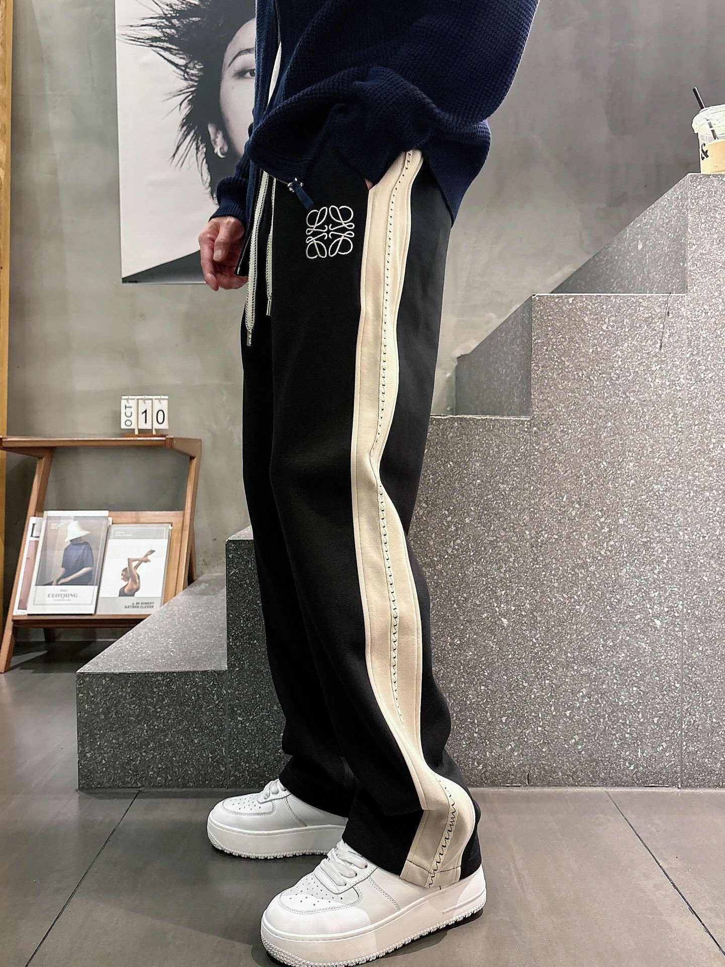 🌾 罗意威 🆕2025秋冬新款休闲裤！官网同步发售。品牌经典LOGO休闲裤 ，定制面料，舒适度极好，手触