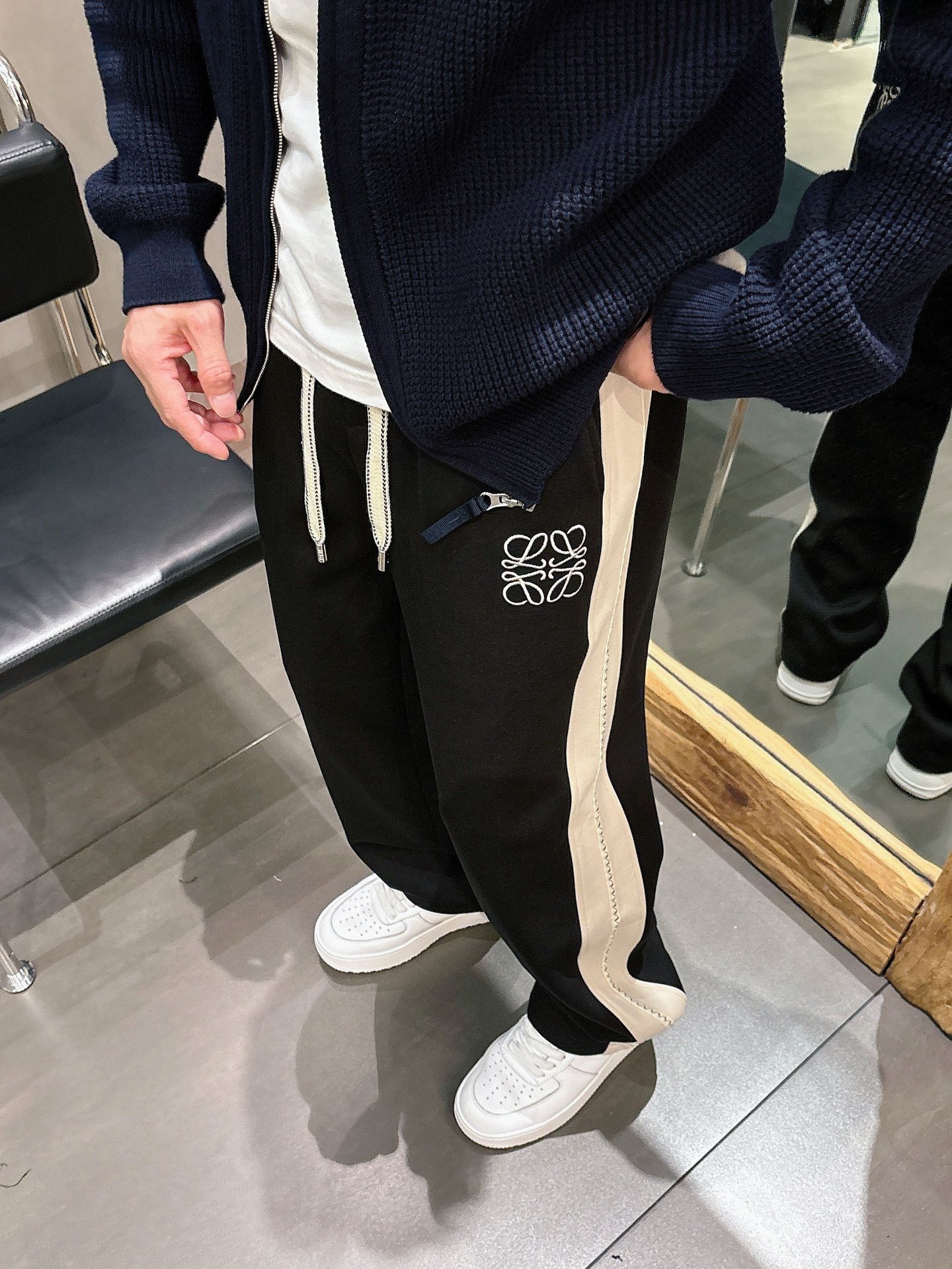 🌾 罗意威 🆕2025秋冬新款休闲裤！官网同步发售。品牌经典LOGO休闲裤 ，定制面料，舒适度极好，手触