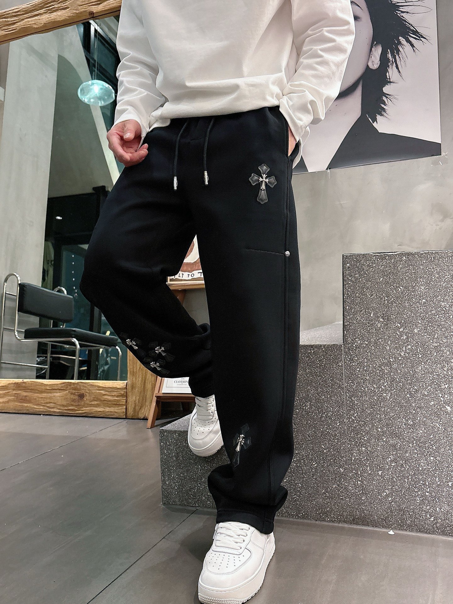 🌾 克罗心 🆕2025秋冬新款休闲裤！官网同步发售。品牌经典LOGO休闲裤 ，定制面料，舒适度极好，手触