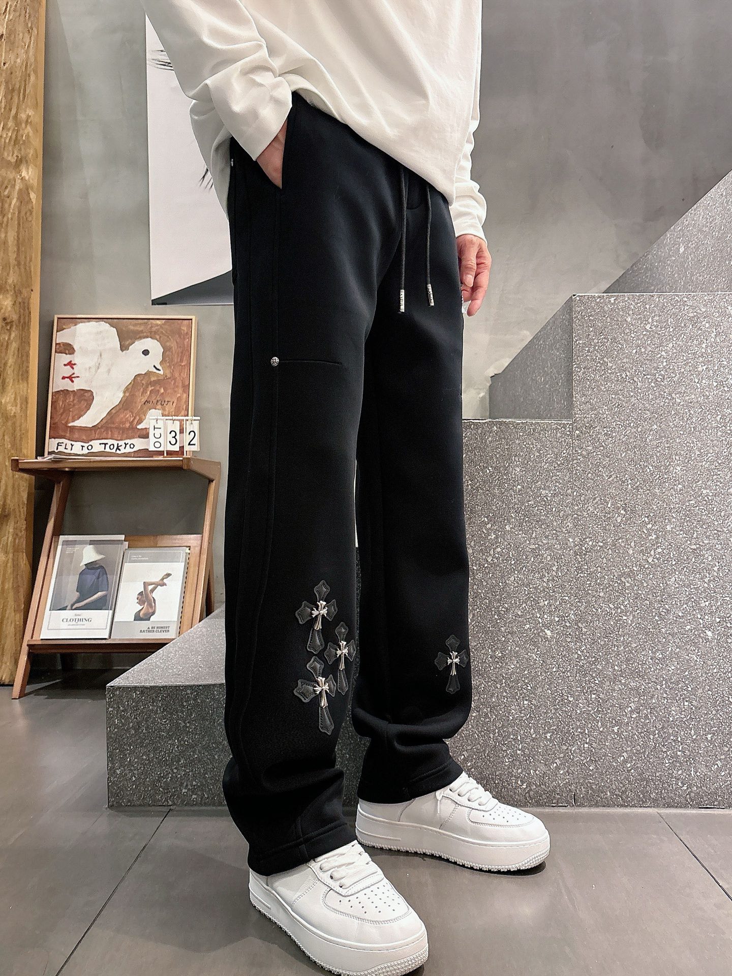 🌾 克罗心 🆕2025秋冬新款休闲裤！官网同步发售。品牌经典LOGO休闲裤 ，定制面料，舒适度极好，手触