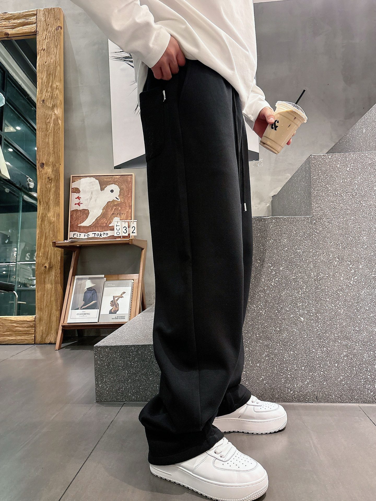 🌾 蒙口 🆕2025秋冬新款休闲裤！官网同步发售。品牌经典LOGO休闲裤 ，定制面料，舒适度极好，手触感