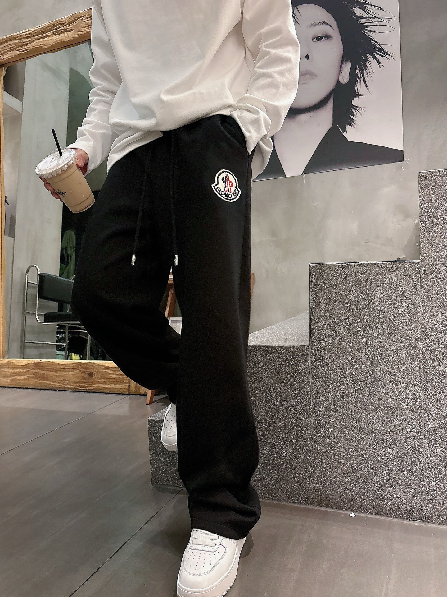 🌾 蒙口 🆕2025秋冬新款休闲裤！官网同步发售。品牌经典LOGO休闲裤 ，定制面料，舒适度极好，手触感