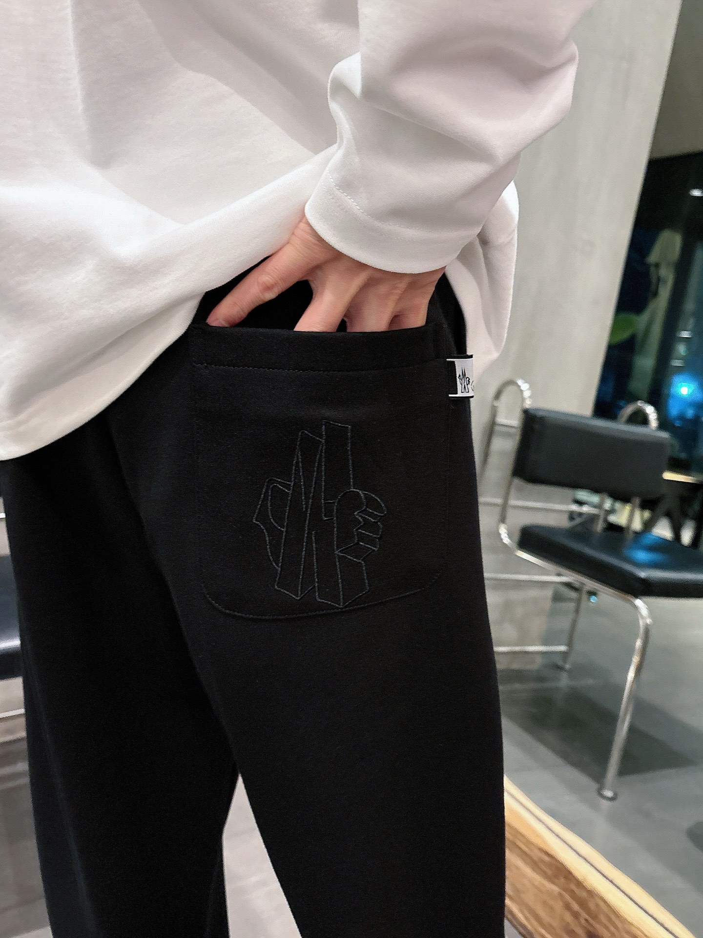 🌾 蒙口 🆕2025秋冬新款休闲裤！官网同步发售。品牌经典LOGO休闲裤 ，定制面料，舒适度极好，手触感