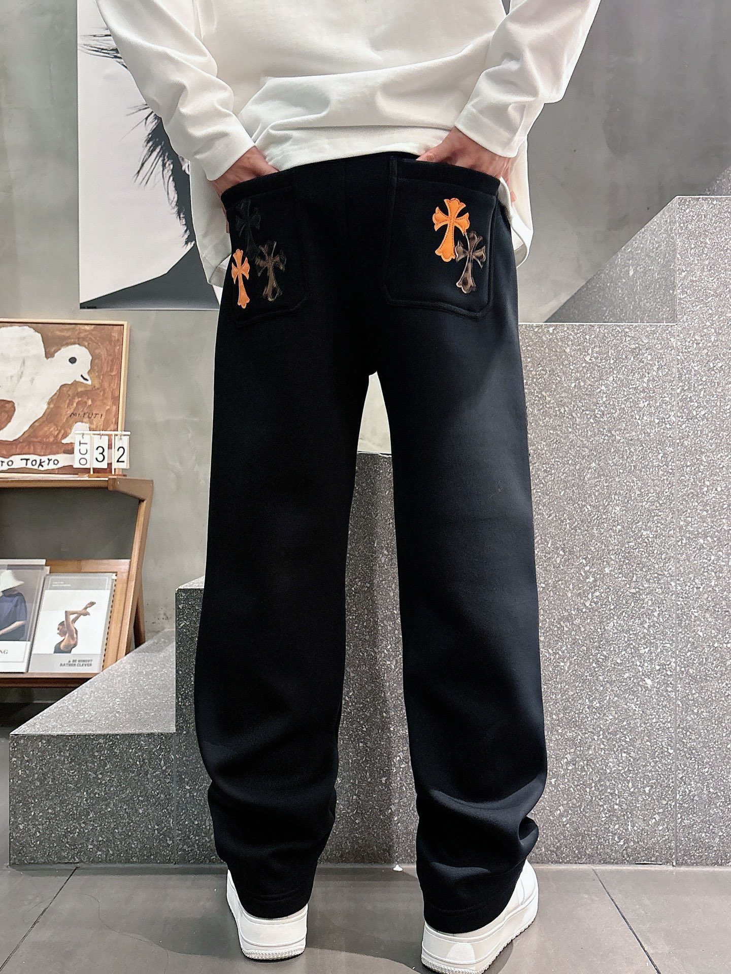 🌾 克罗心 🆕2025秋冬新款休闲裤！官网同步发售。品牌经典LOGO休闲裤 ，定制面料，舒适度极好，手触