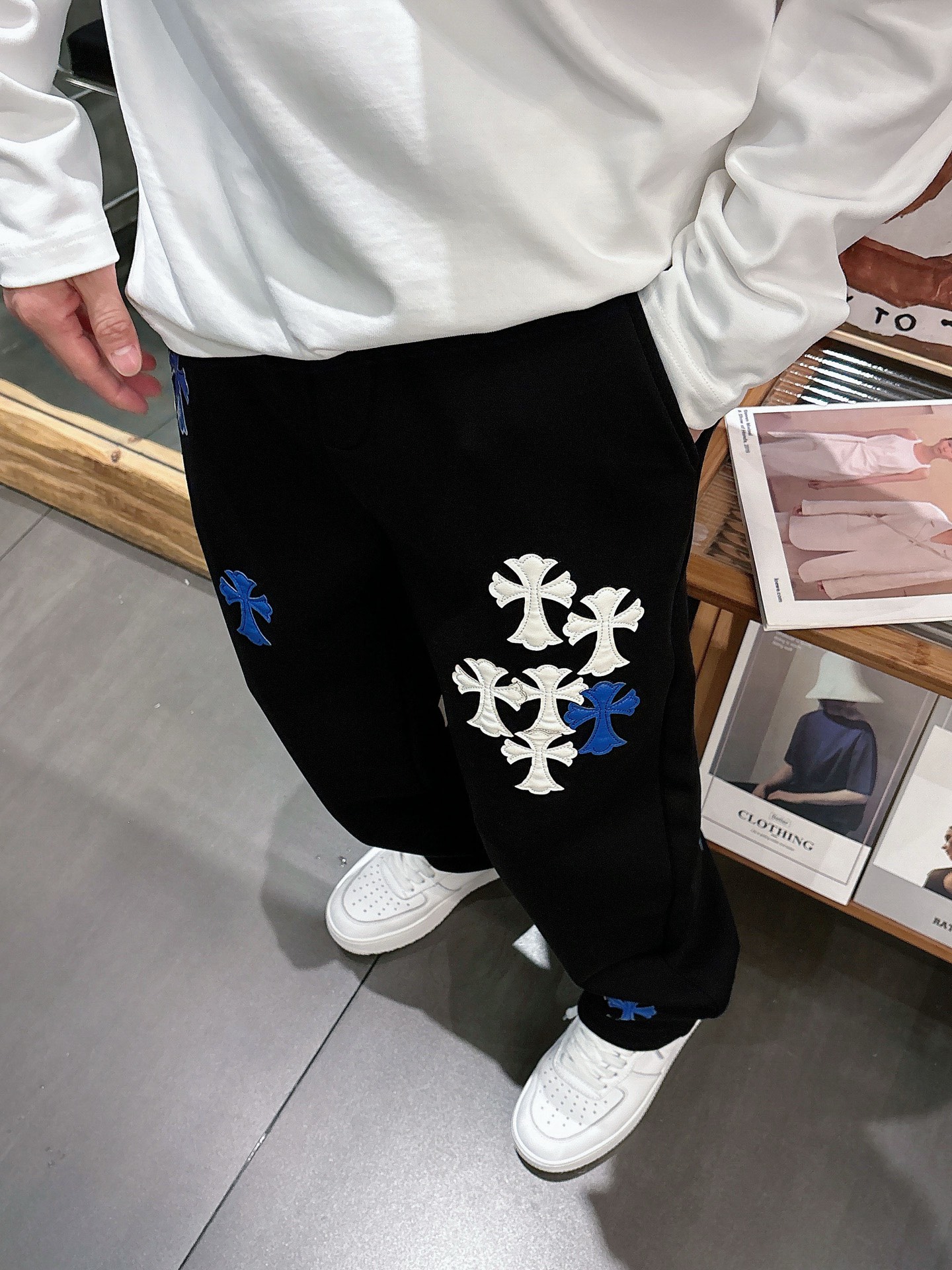 🌾 克罗心 🆕2025秋冬新款休闲裤！官网同步发售。品牌经典LOGO休闲裤 ，定制面料，舒适度极好，手触