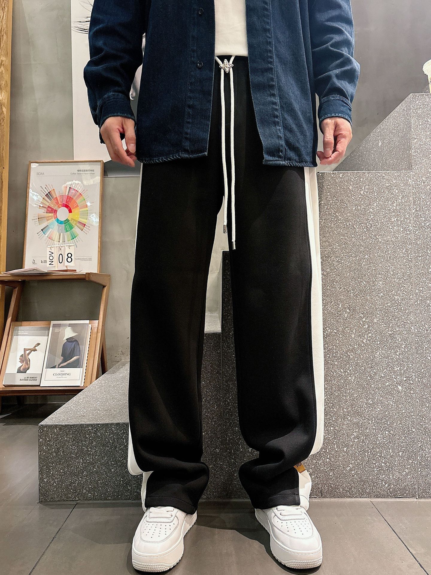 🌾 LV 🆕2025秋冬新款休闲裤！官网同步发售。品牌经典LOGO休闲裤 ，定制面料，舒适度极好，手触感