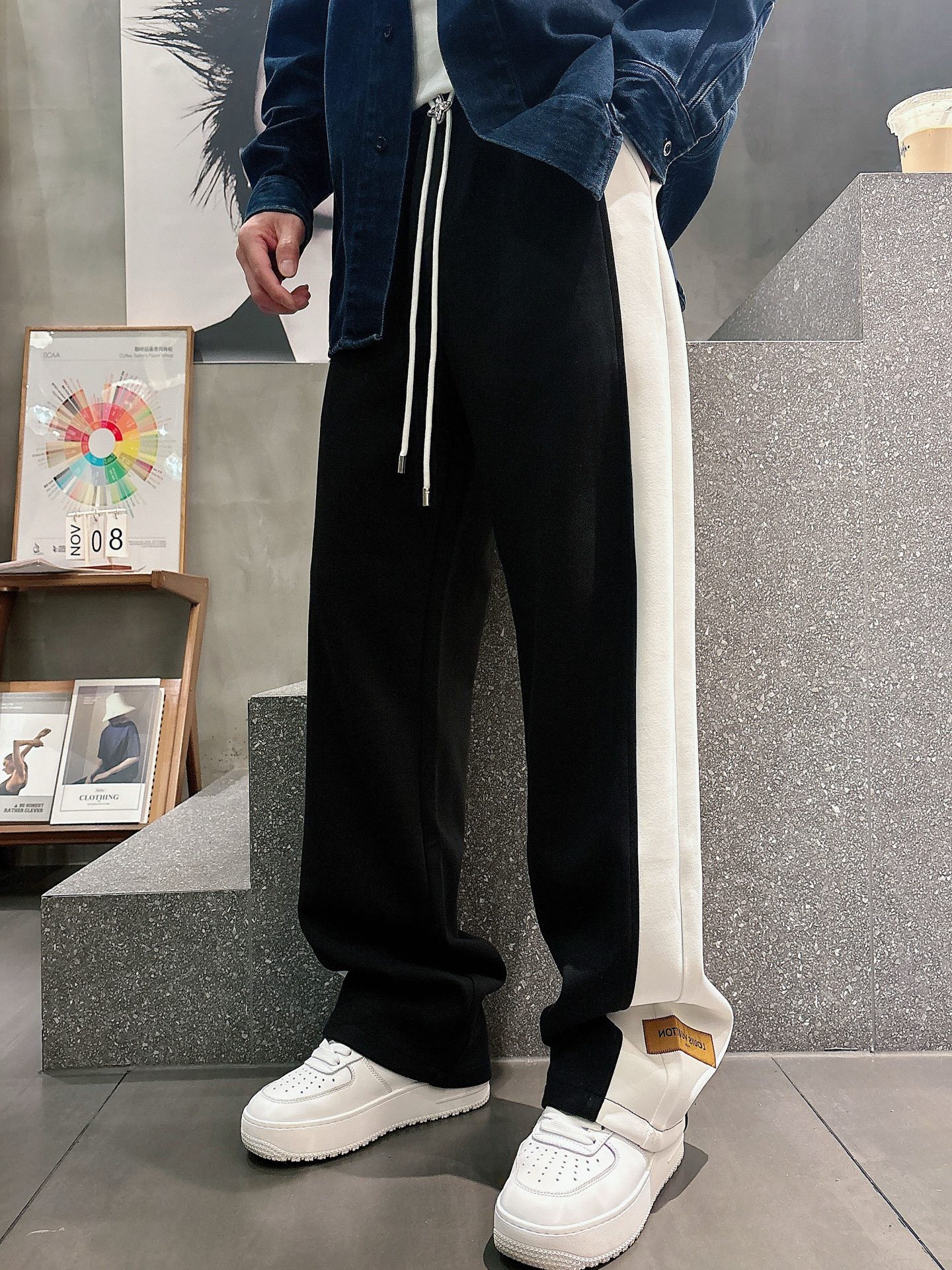 🌾 LV 🆕2025秋冬新款休闲裤！官网同步发售。品牌经典LOGO休闲裤 ，定制面料，舒适度极好，手触感