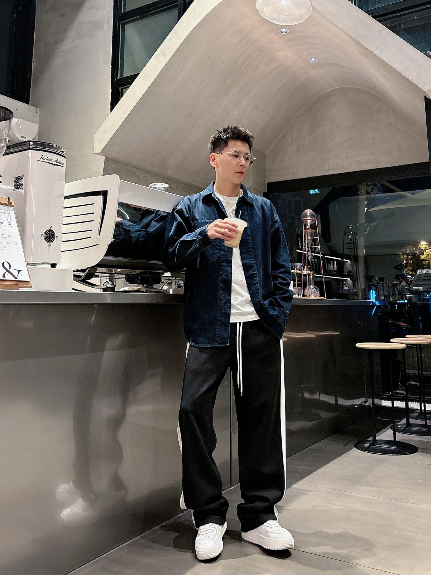 🌾 LV 🆕2025秋冬新款休闲裤！官网同步发售。品牌经典LOGO休闲裤 ，定制面料，舒适度极好，手触感