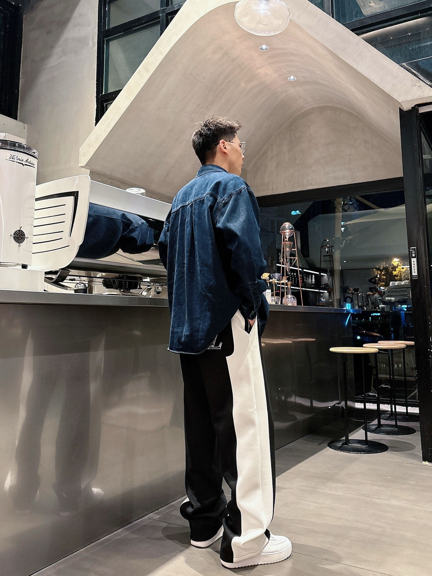 🌾 LV 🆕2025秋冬新款休闲裤！官网同步发售。品牌经典LOGO休闲裤 ，定制面料，舒适度极好，手触感