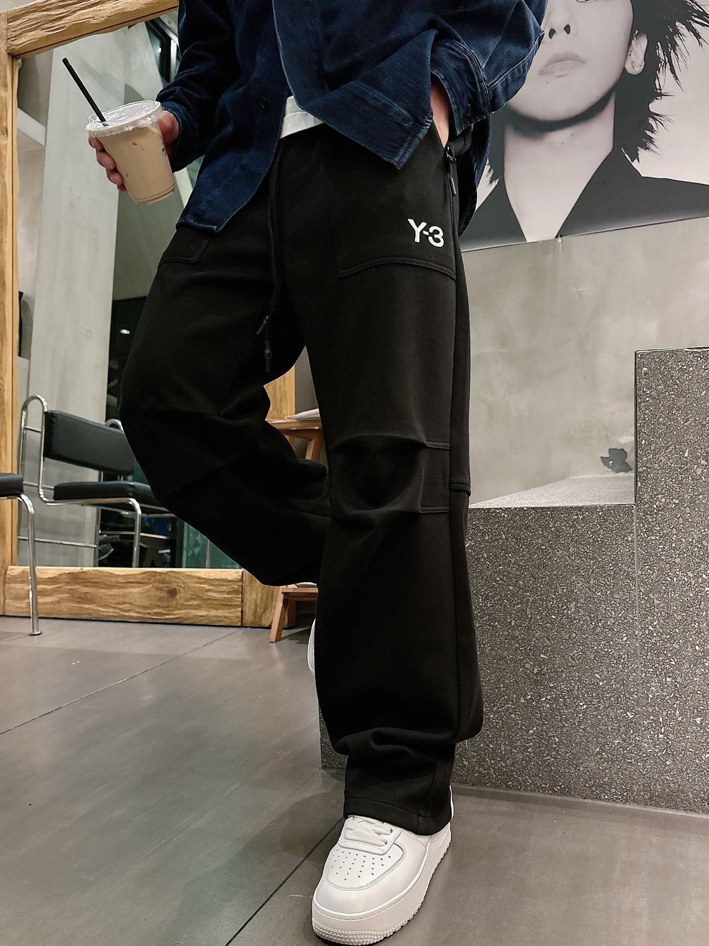 NO:612780,Y3 2025 autumn and winter new casual pants!  On sale simultaneously on the official website. Brand classic LOGO casual pants, customized fabrics, excellent comfort, strong touch. Highly recognizable, perfect appearance and craftsmanship. Sizes M-3XL,, alexander wang19860909Y3 2025秋冬新款休闲裤！官网同步发售.品牌经典LOGO休闲裤 ,定制面料,舒适度极好,手触感强烈.辨识度极高,完美品相工艺. 尺码M-3XL,,alexander wang,Men's clothing