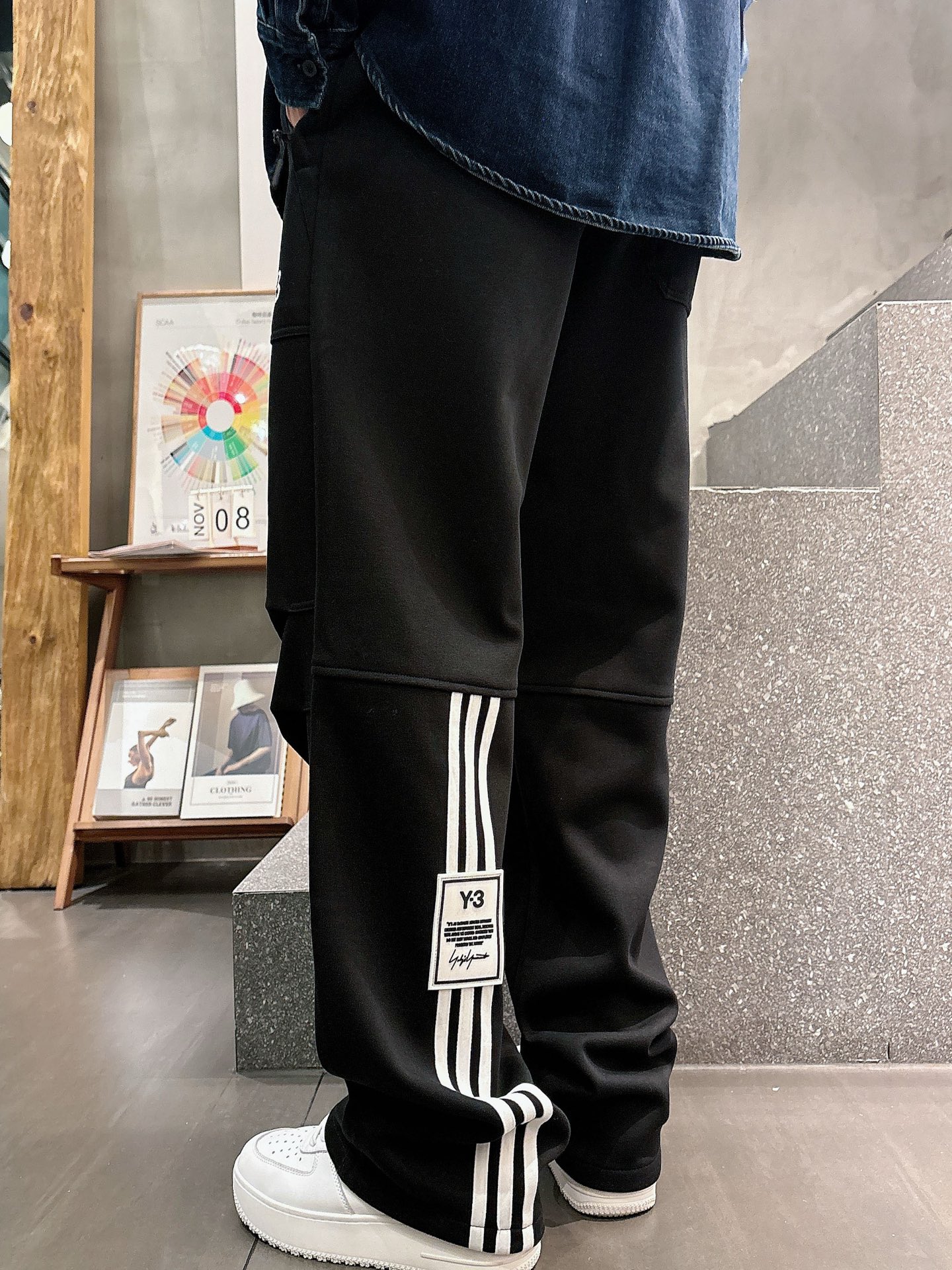 🌾 Y3 🆕2025秋冬新款休闲裤！官网同步发售。品牌经典LOGO休闲裤 ，定制面料，舒适度极好，手触感