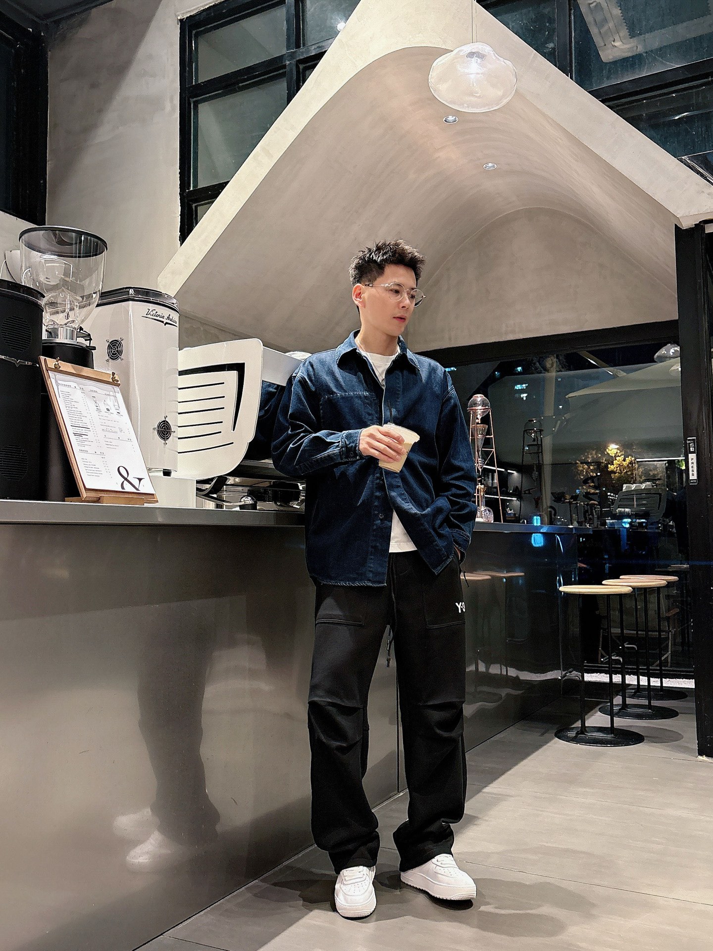 🌾 Y3 🆕2025秋冬新款休闲裤！官网同步发售。品牌经典LOGO休闲裤 ，定制面料，舒适度极好，手触感