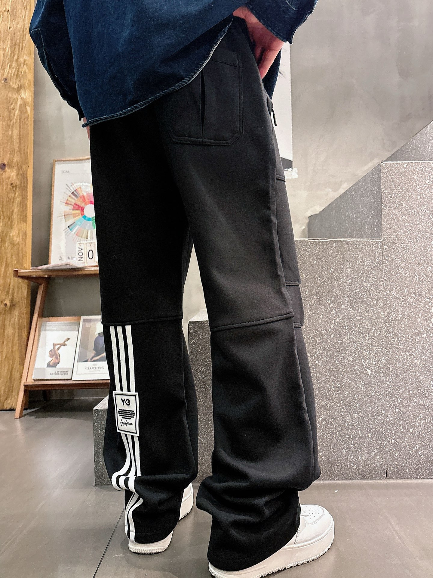 🌾 Y3 🆕2025秋冬新款休闲裤！官网同步发售。品牌经典LOGO休闲裤 ，定制面料，舒适度极好，手触感