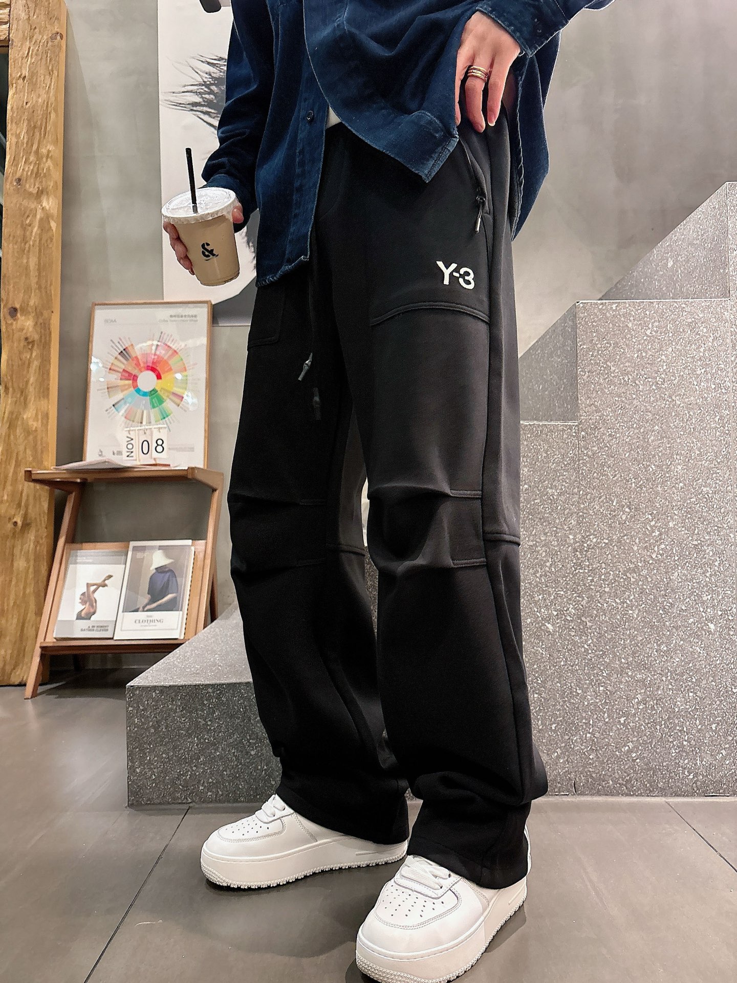 🌾 Y3 🆕2025秋冬新款休闲裤！官网同步发售。品牌经典LOGO休闲裤 ，定制面料，舒适度极好，手触感