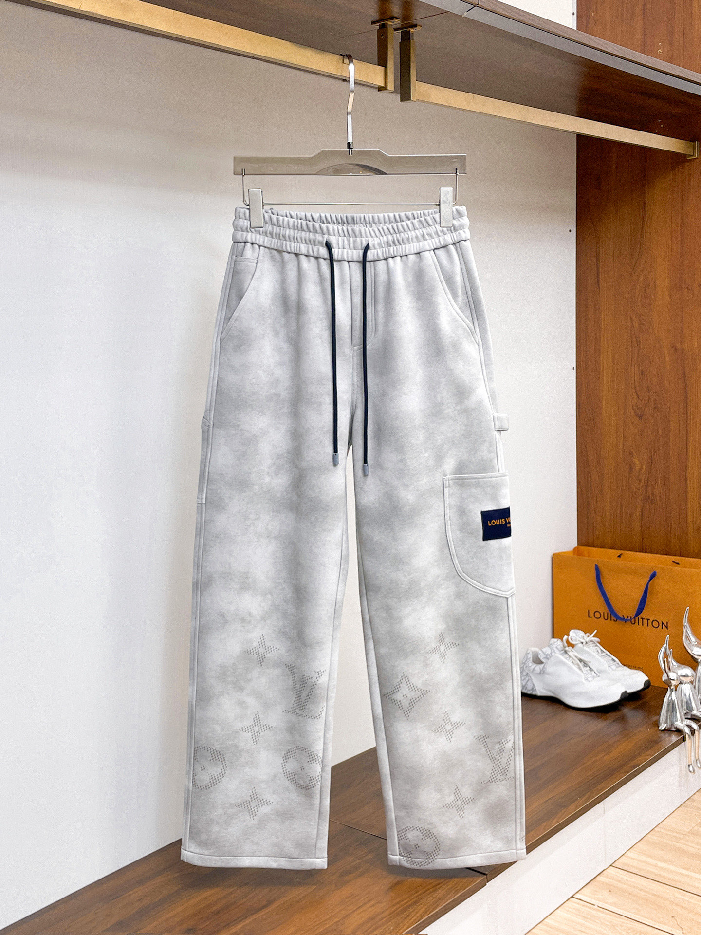 _dLT9sVX_roq09W8ztOXz5QWr0MjfiQ9t7GgBHnw