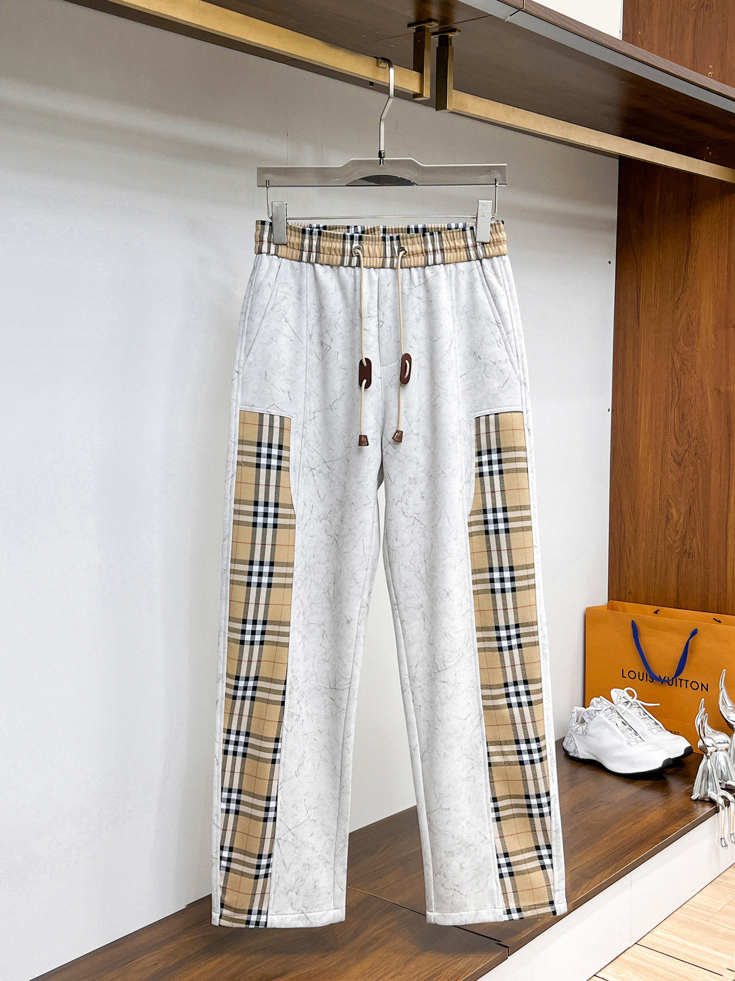 _dOZ9sTbtkolOavltbbYRAE_bzyoq_XuRvy8E_BQ