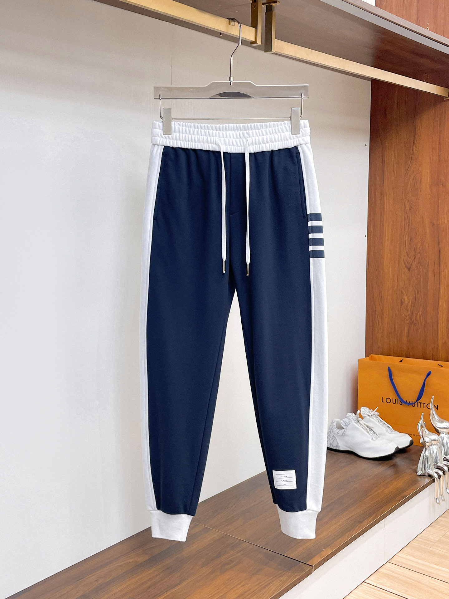 _dfp9s6dOXWxyvG34O_hIUC_MkEy4NY61HNJ_-JA