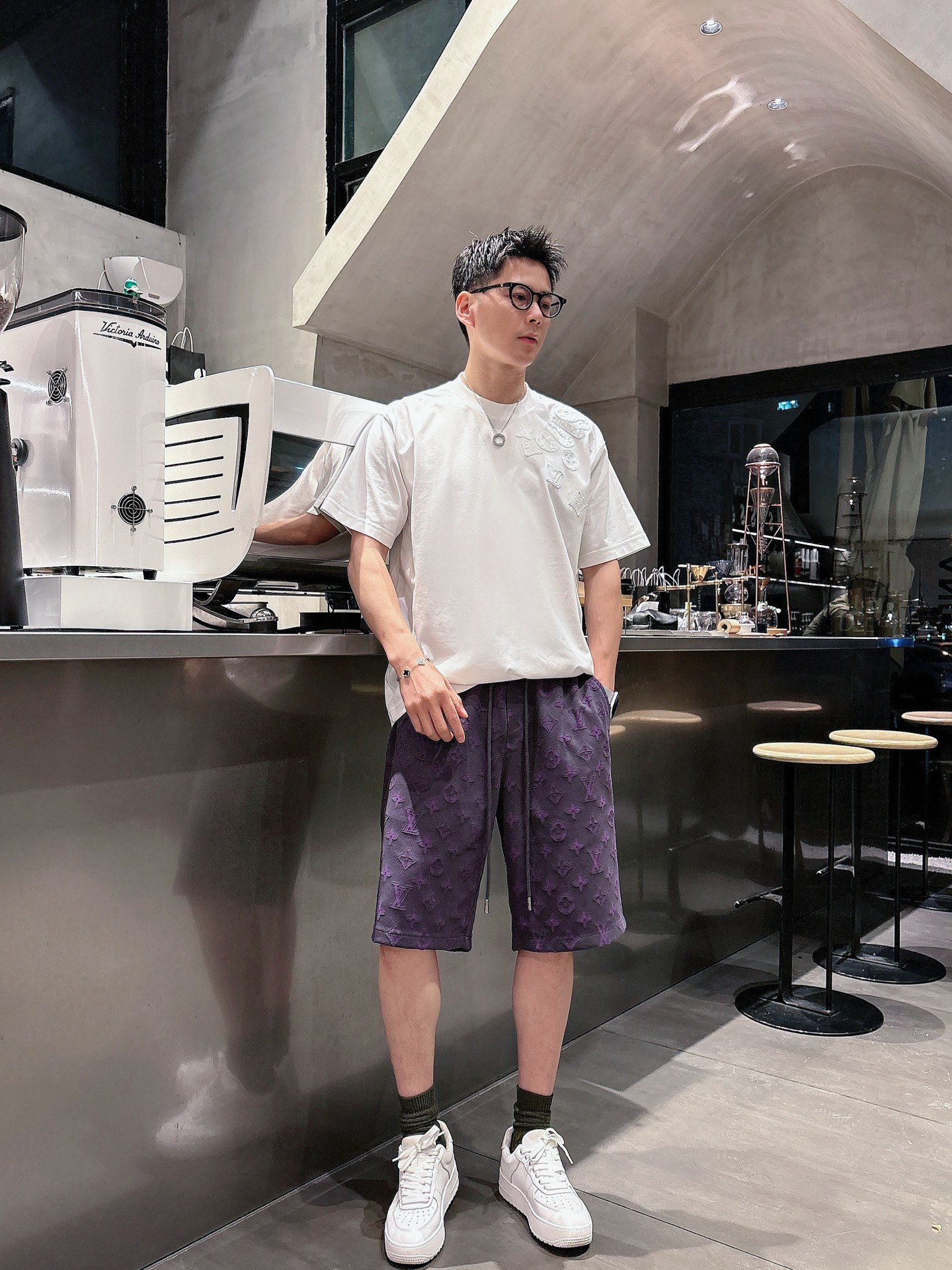LV   三标齐全 2026夏季新款男士休闲短裤，高级定制面料透气面料 透气弹力舒适度极高，细节无可挑剔