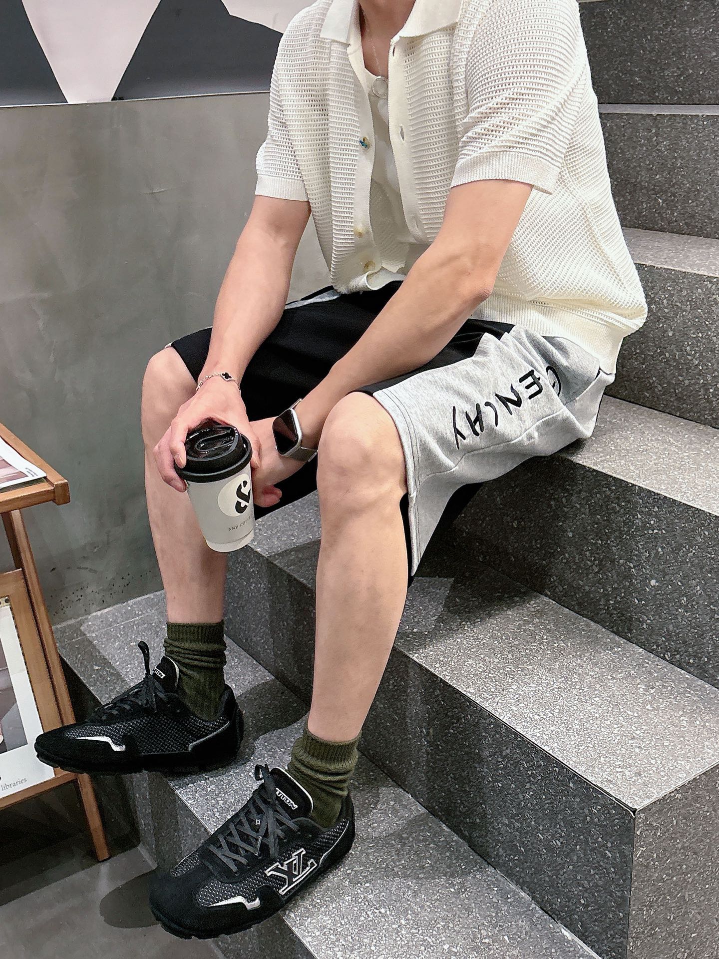 纪梵希   三标齐全 2026夏季新款男士休闲短裤，高级定制面料透气面料 透气弹力舒适度极高，细节无可挑