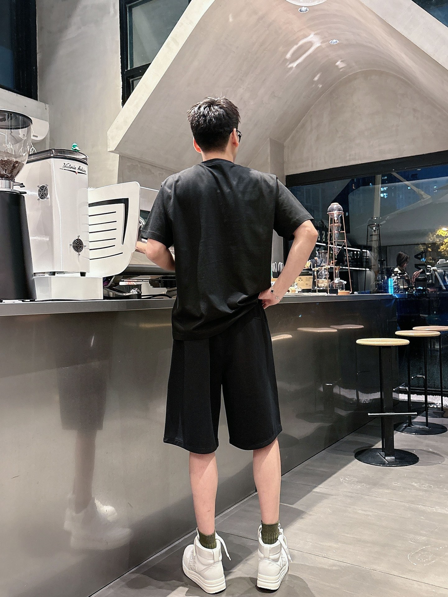 蒙口  三标齐全    2026夏季新款男士休闲短裤，高级定制面料透气面料 透气弹力舒适度极高，细节无可
