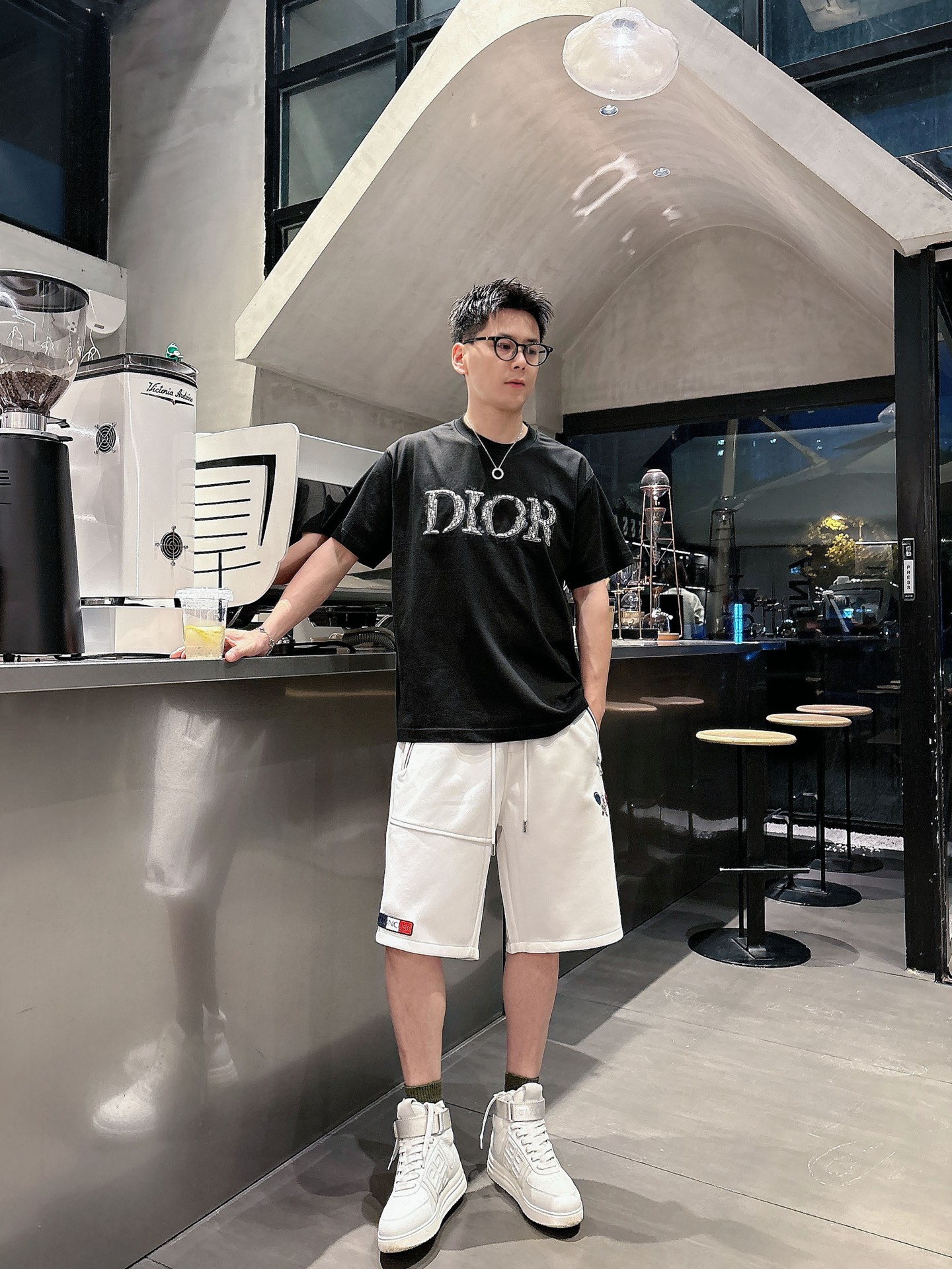 蒙口  三标齐全    2026夏季新款男士休闲短裤，高级定制面料透气面料 透气弹力舒适度极高，细节无可