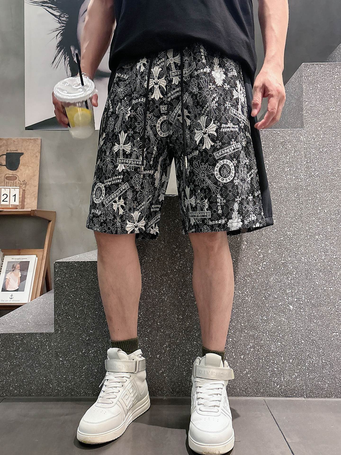 克罗心  三标齐全    2026夏季新款男士休闲短裤，高级定制面料透气面料 透气弹力舒适度极高，细节无