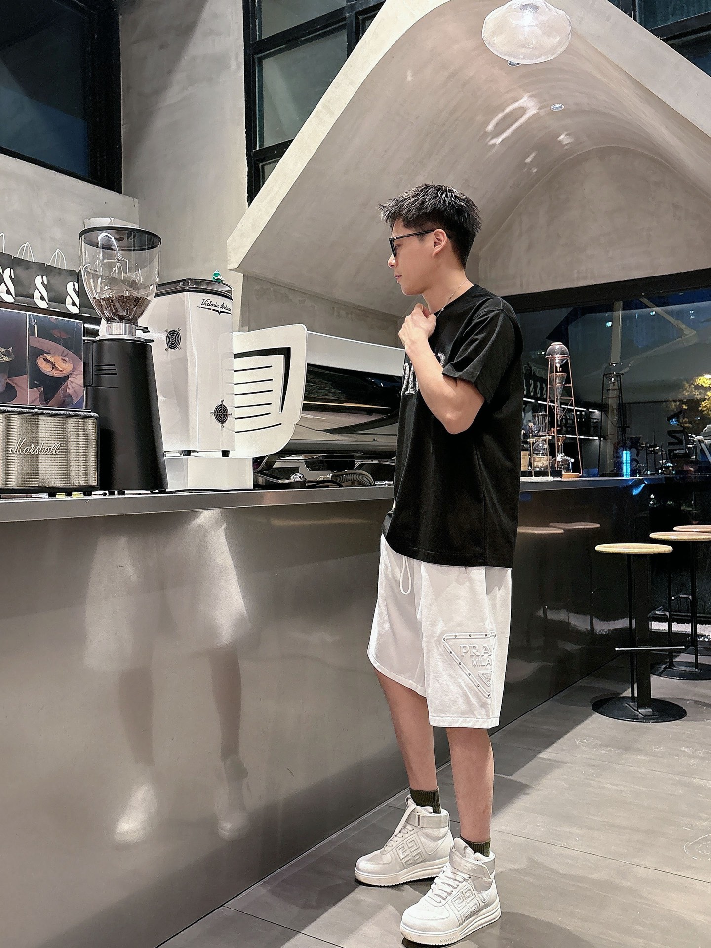 普拉达  三标齐全    2026夏季新款男士休闲短裤，高级定制面料透气面料 透气弹力舒适度极高，细节无