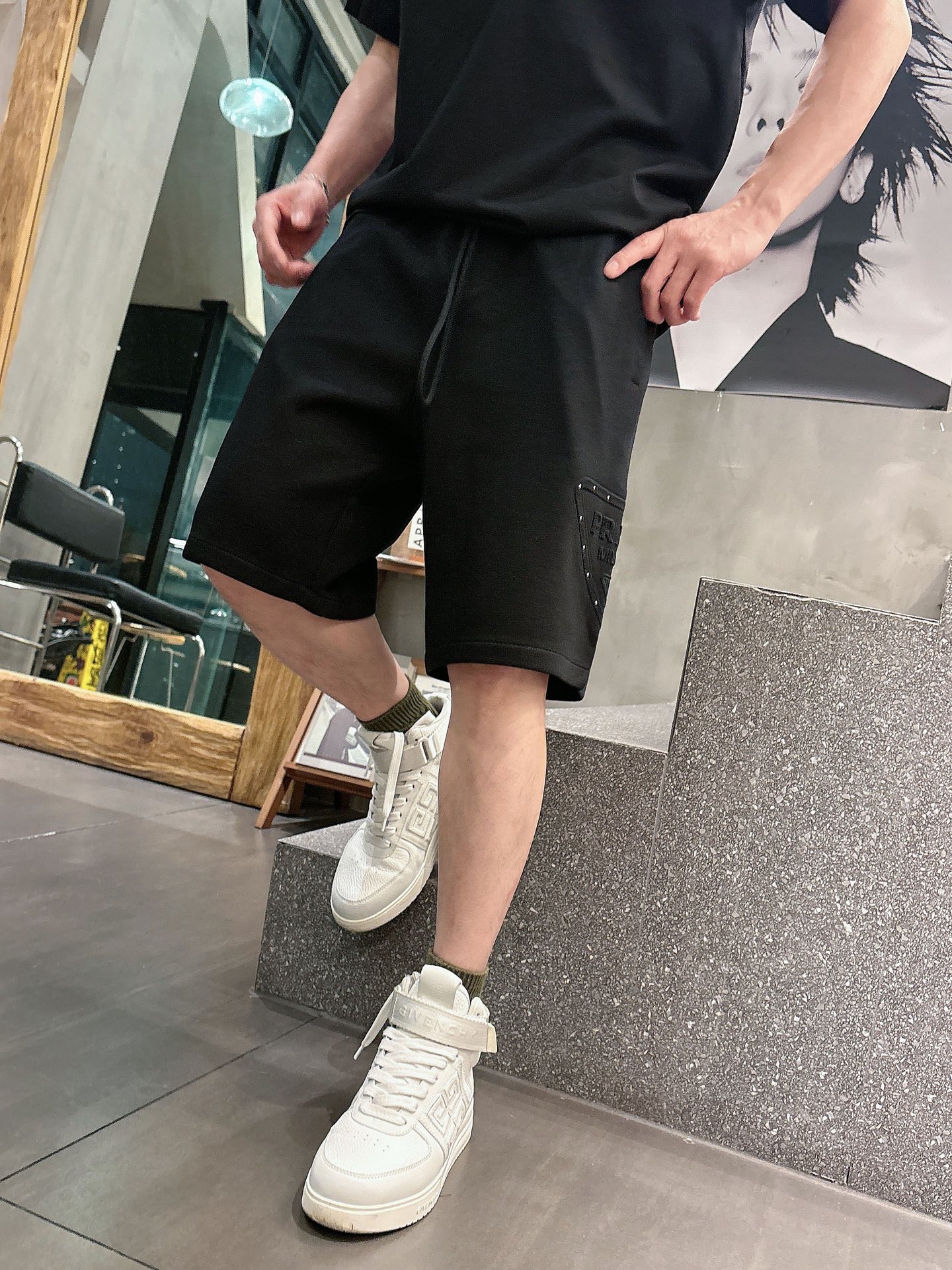普拉达  三标齐全    2026夏季新款男士休闲短裤，高级定制面料透气面料 透气弹力舒适度极高，细节无