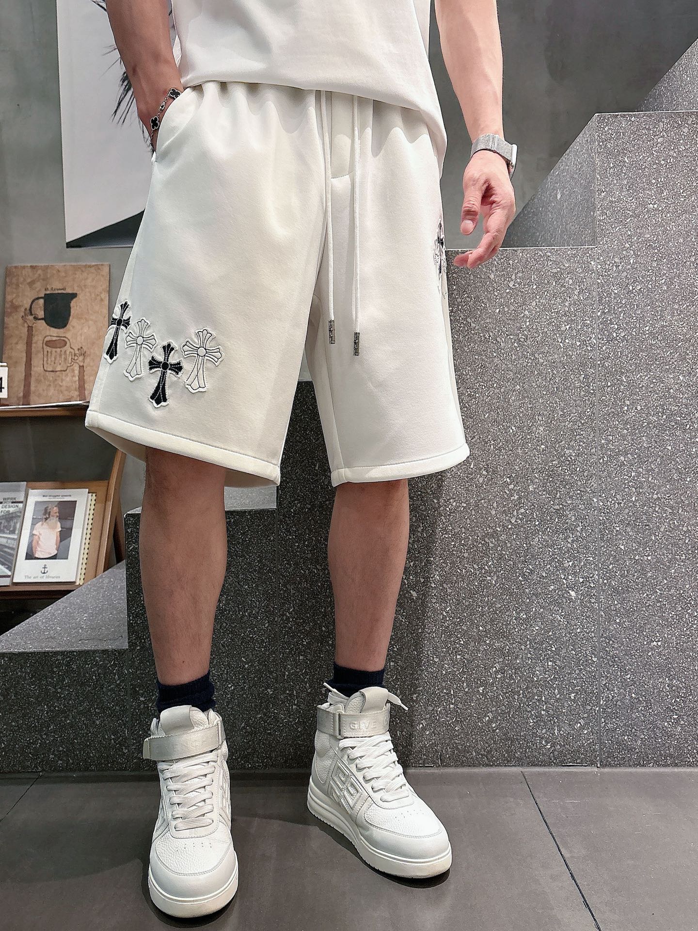 克罗心  三标齐全    2026夏季新款男士休闲短裤，高级定制面料透气面料 透气弹力舒适度极高，细节无