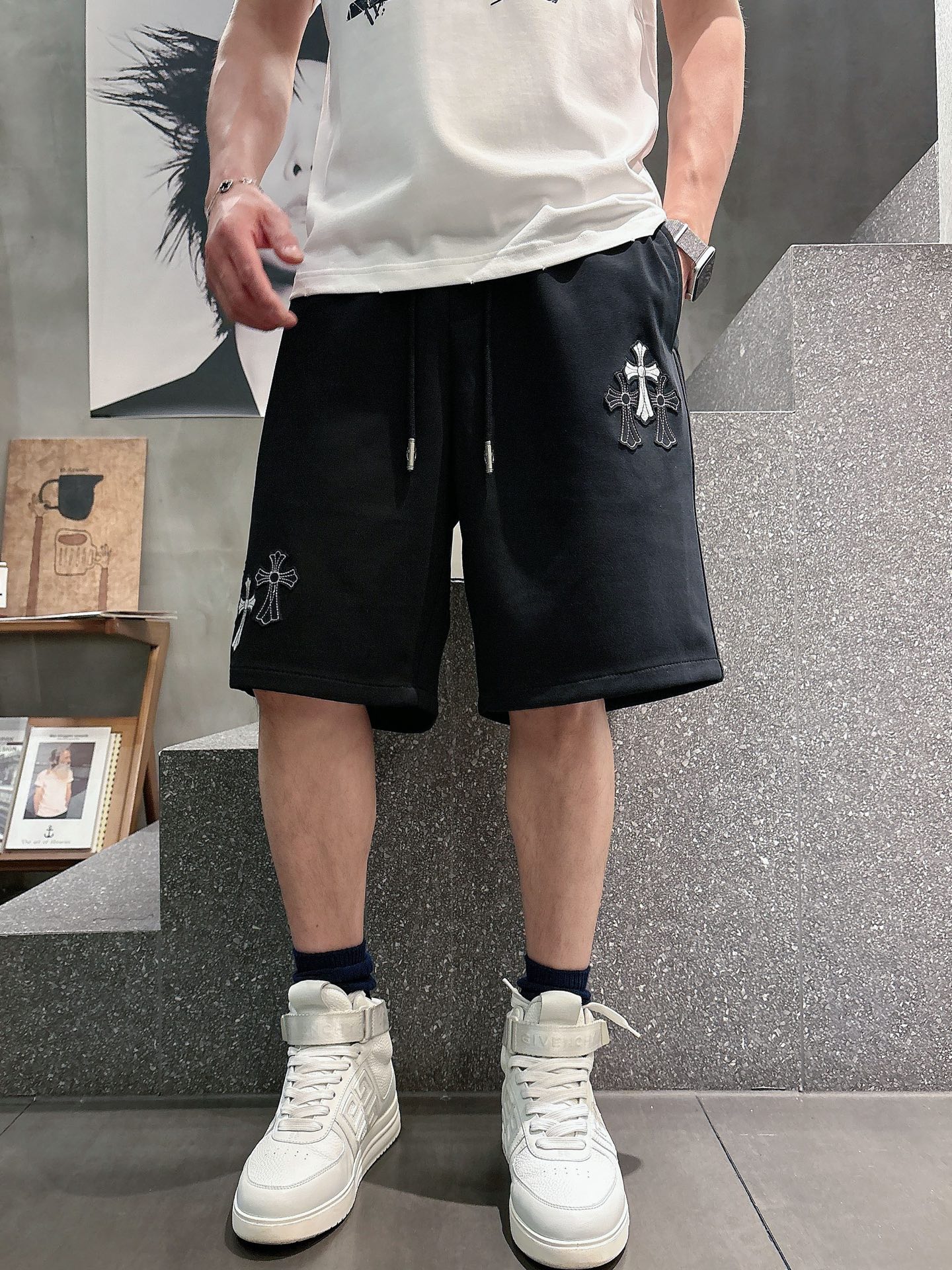 克罗心  三标齐全    2026夏季新款男士休闲短裤，高级定制面料透气面料 透气弹力舒适度极高，细节无