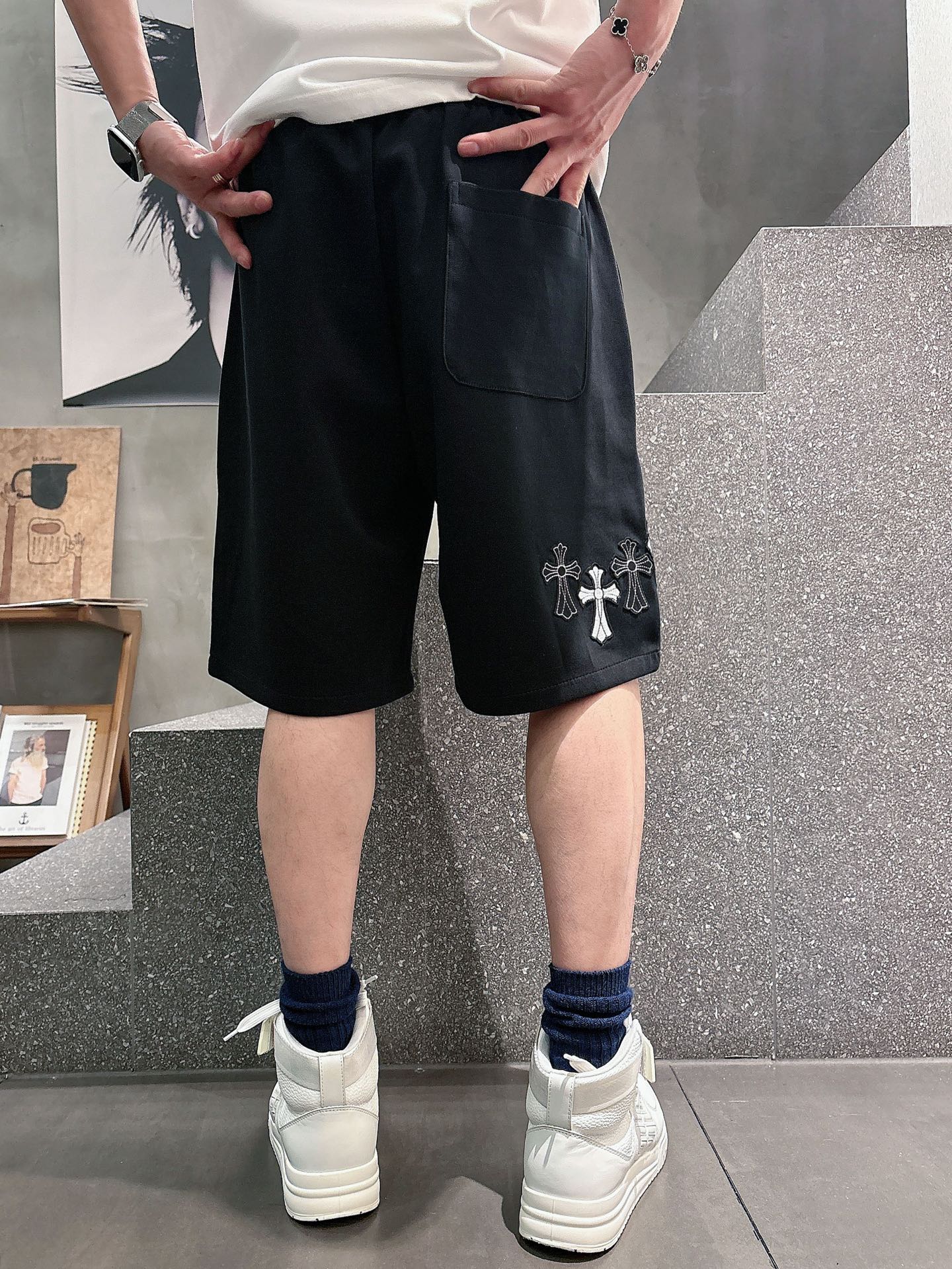 克罗心  三标齐全    2026夏季新款男士休闲短裤，高级定制面料透气面料 透气弹力舒适度极高，细节无