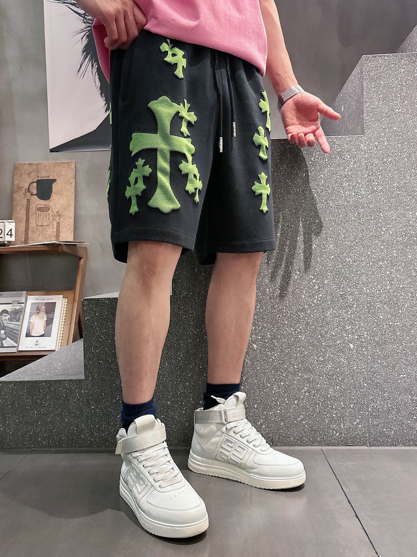 克罗心  三标齐全    2026夏季新款男士休闲短裤，高级定制面料透气面料 透气弹力舒适度极高，细节无