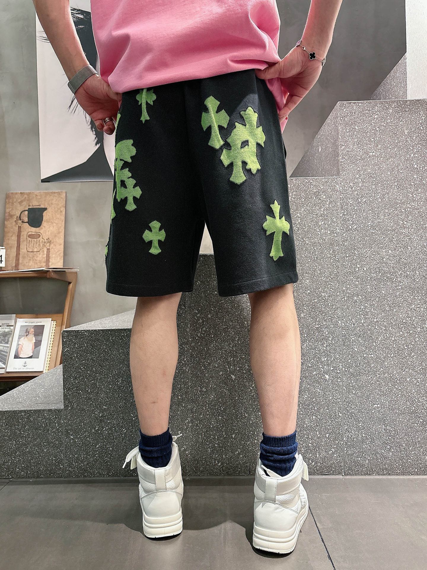 克罗心  三标齐全    2026夏季新款男士休闲短裤，高级定制面料透气面料 透气弹力舒适度极高，细节无