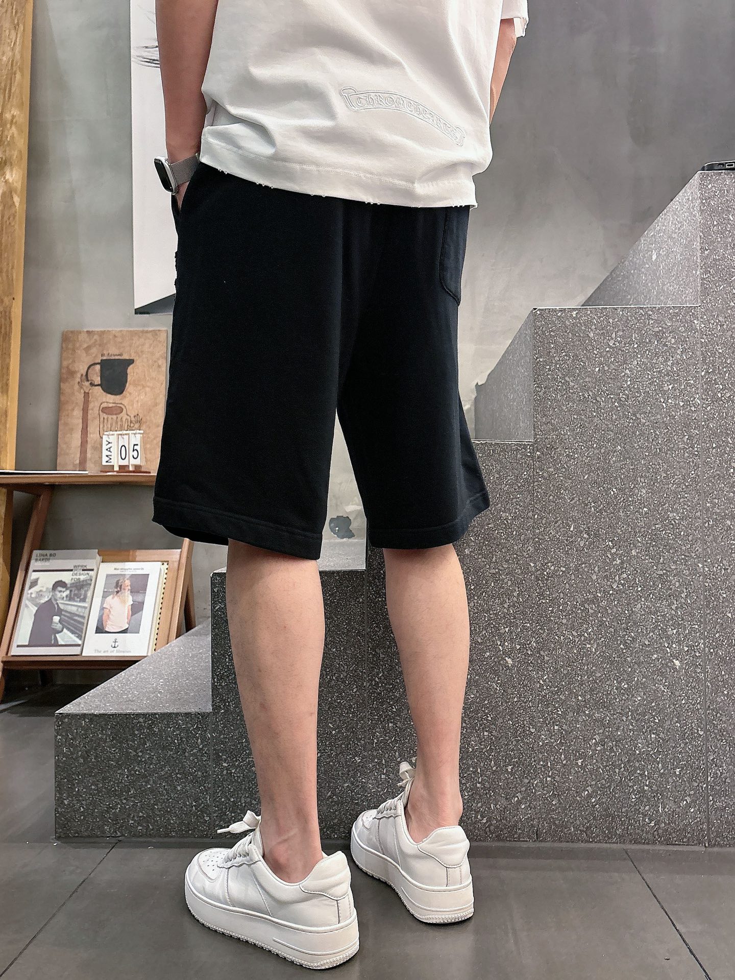 巴黎世家  三标齐全    2026夏季新款男士休闲短裤，高级定制面料透气面料 透气弹力舒适度极高，细节