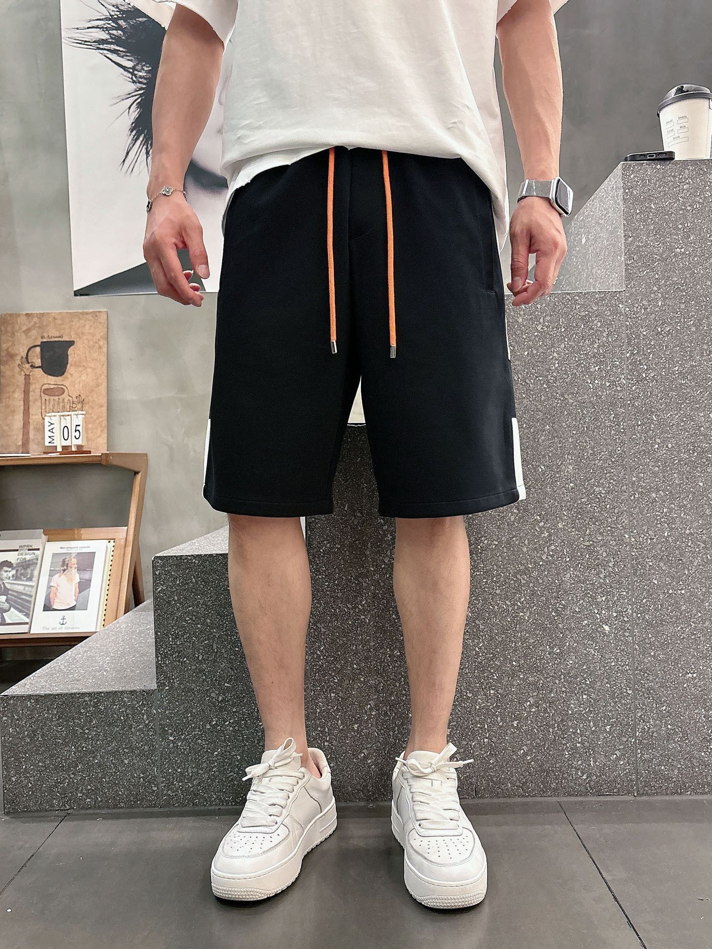 爱马仕  三标齐全    2026夏季新款男士休闲短裤，高级定制面料透气面料 透气弹力舒适度极高，细节无