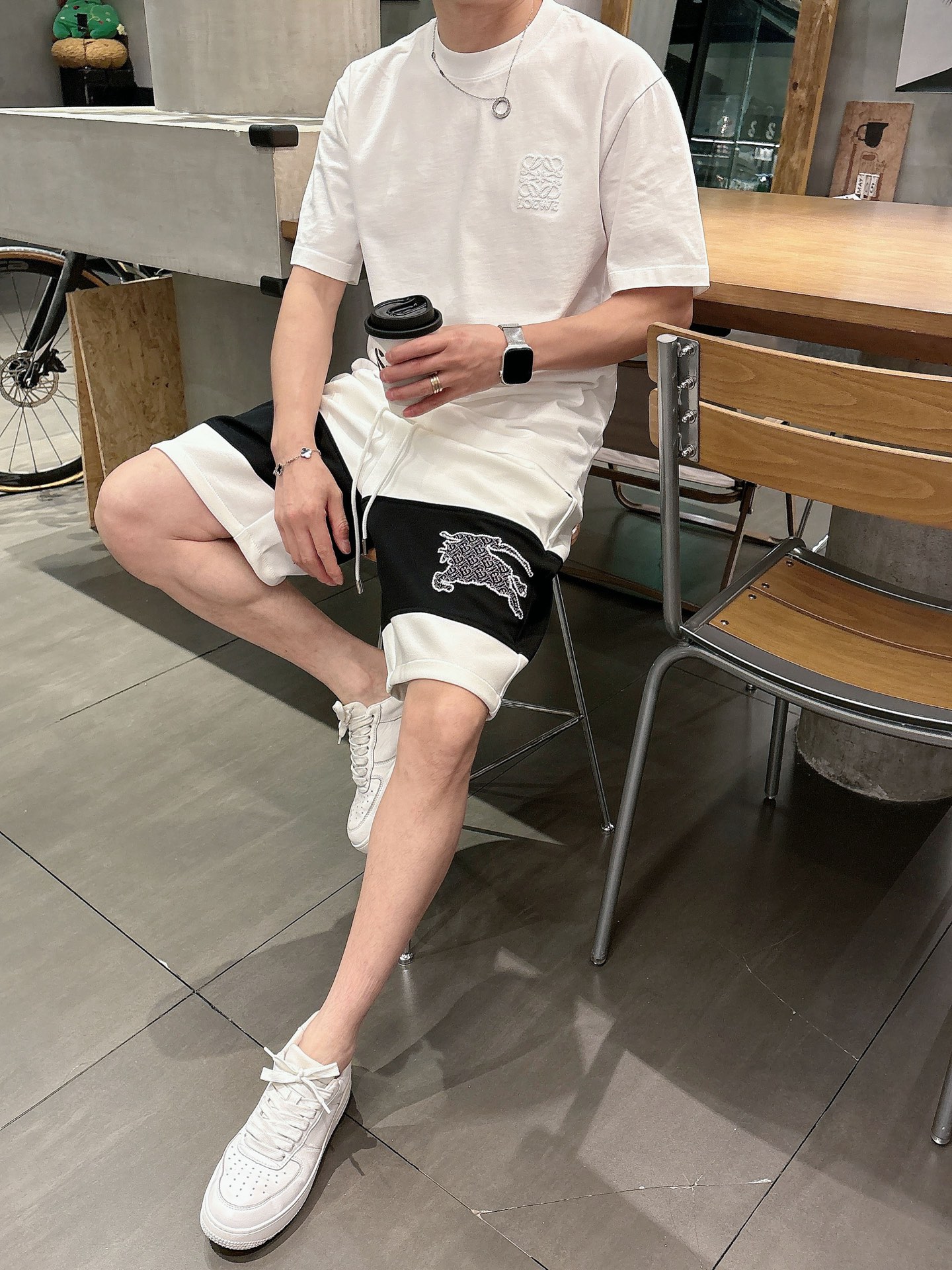 巴宝莉  三标齐全    2026夏季新款男士休闲短裤，高级定制面料透气面料 透气弹力舒适度极高，细节无