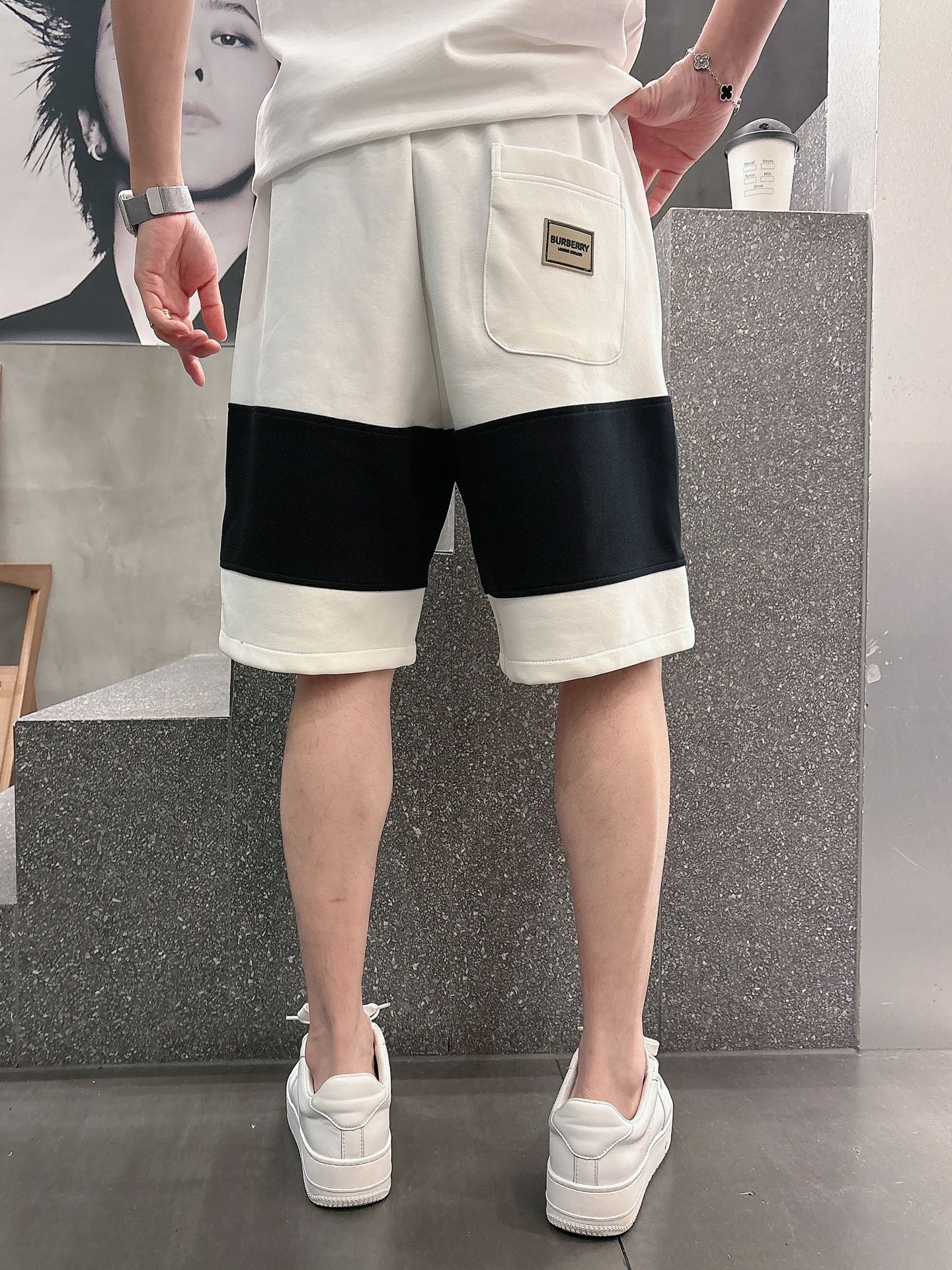 巴宝莉  三标齐全    2026夏季新款男士休闲短裤，高级定制面料透气面料 透气弹力舒适度极高，细节无