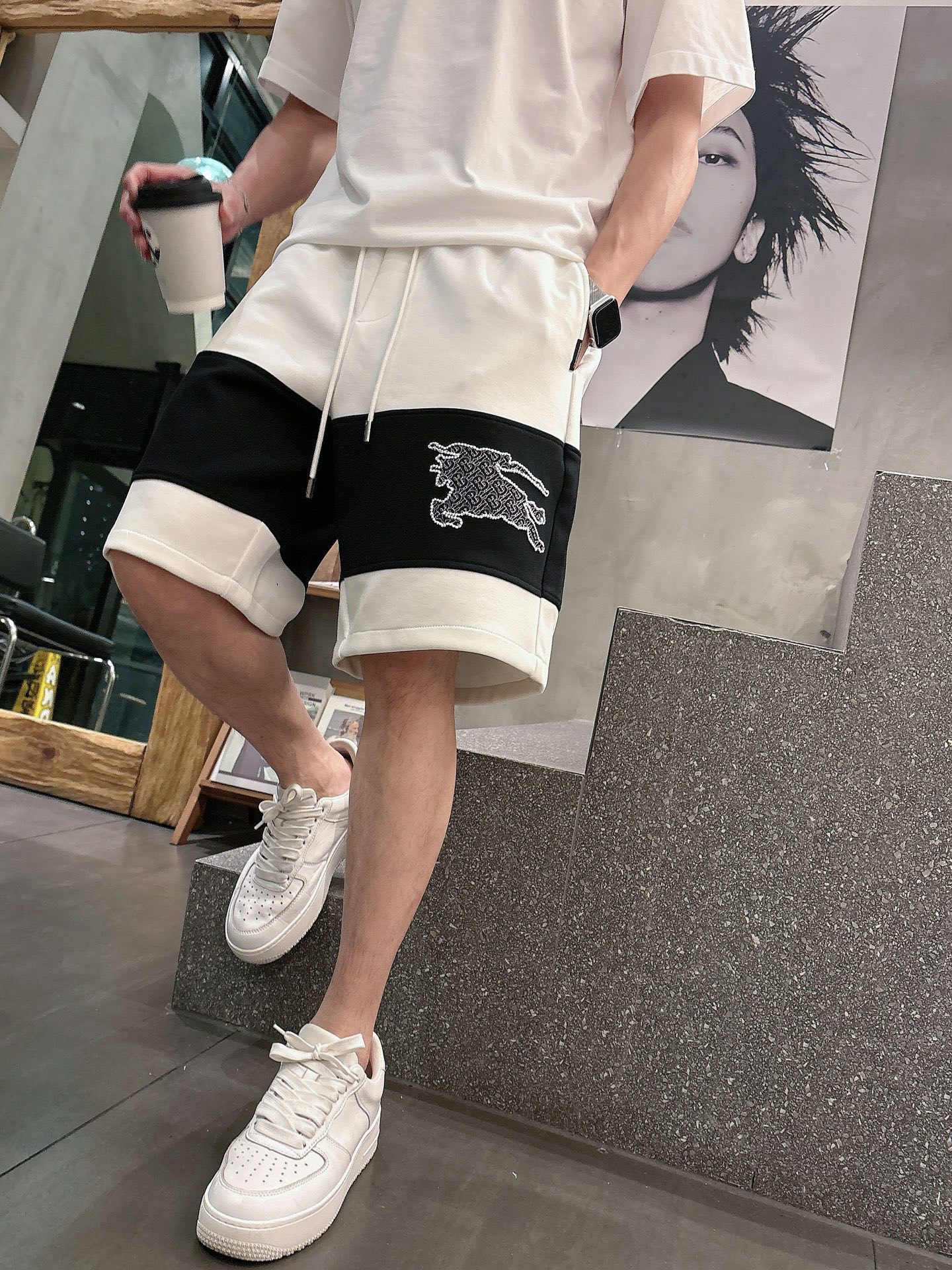 巴宝莉  三标齐全    2026夏季新款男士休闲短裤，高级定制面料透气面料 透气弹力舒适度极高，细节无