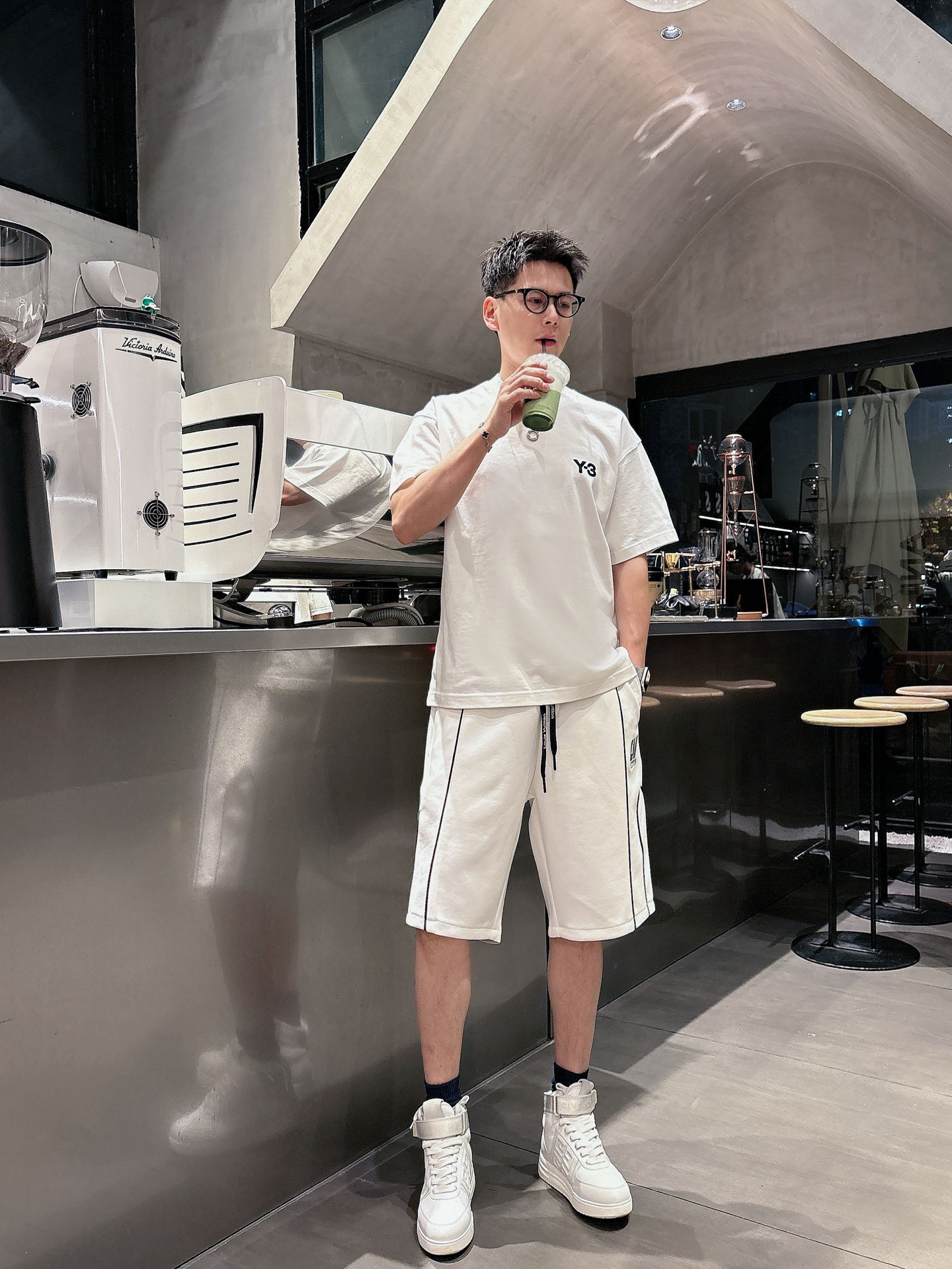 LV  三标齐全    2026夏季新款男士休闲短裤，高级定制面料透气面料 透气弹力舒适度极高，细节无可