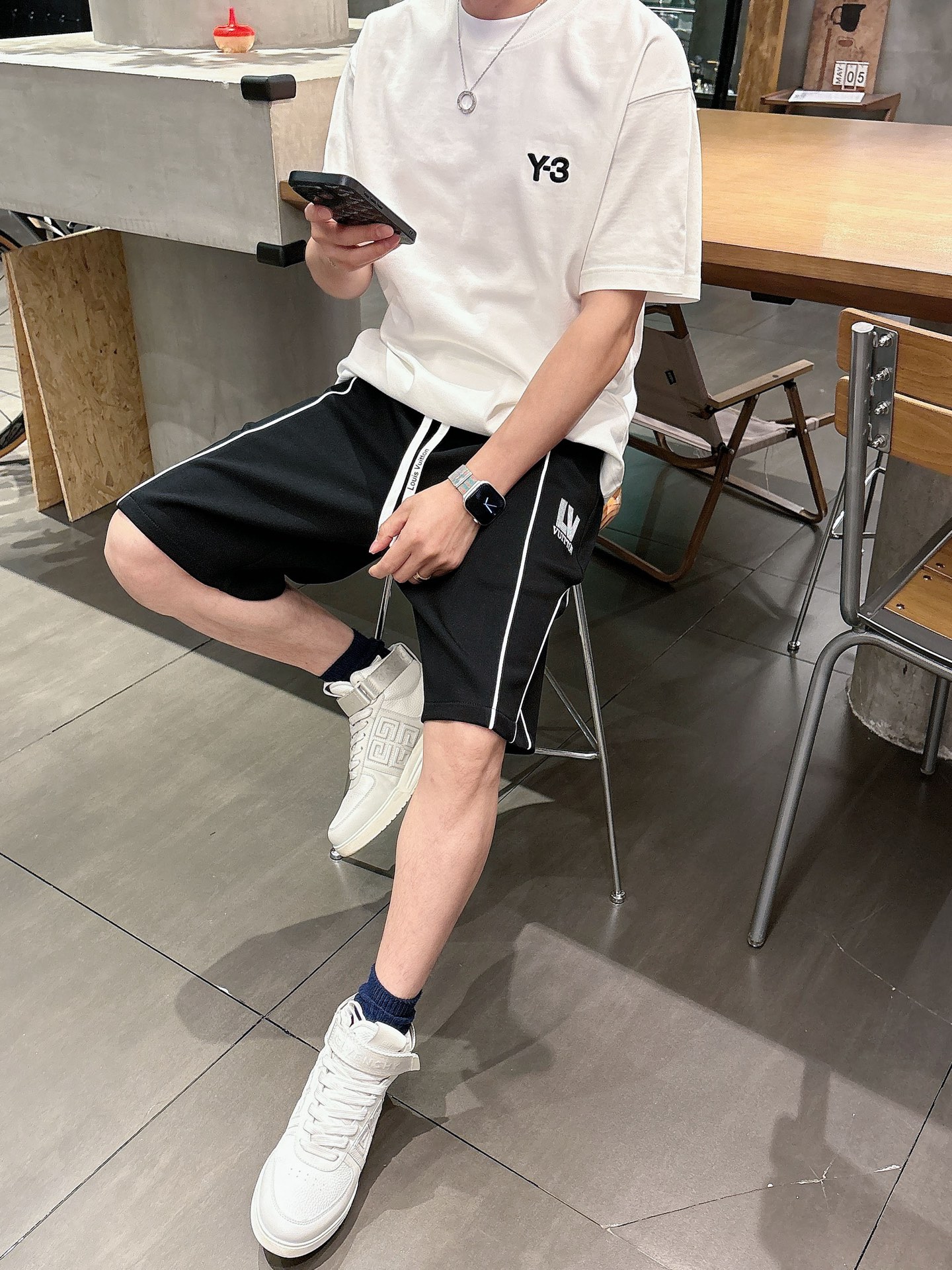 LV  三标齐全    2026夏季新款男士休闲短裤，高级定制面料透气面料 透气弹力舒适度极高，细节无可