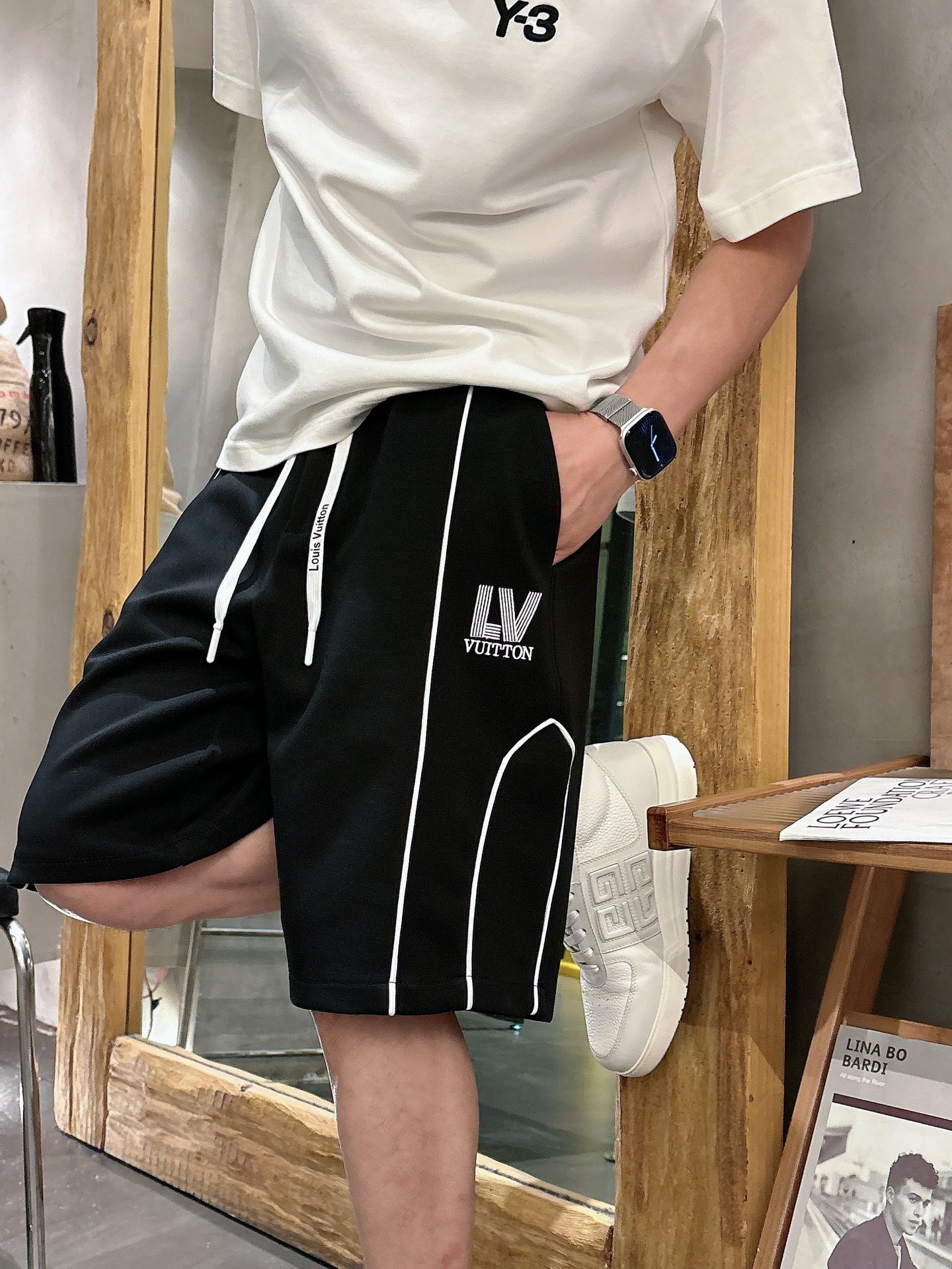 LV  三标齐全    2026夏季新款男士休闲短裤，高级定制面料透气面料 透气弹力舒适度极高，细节无可