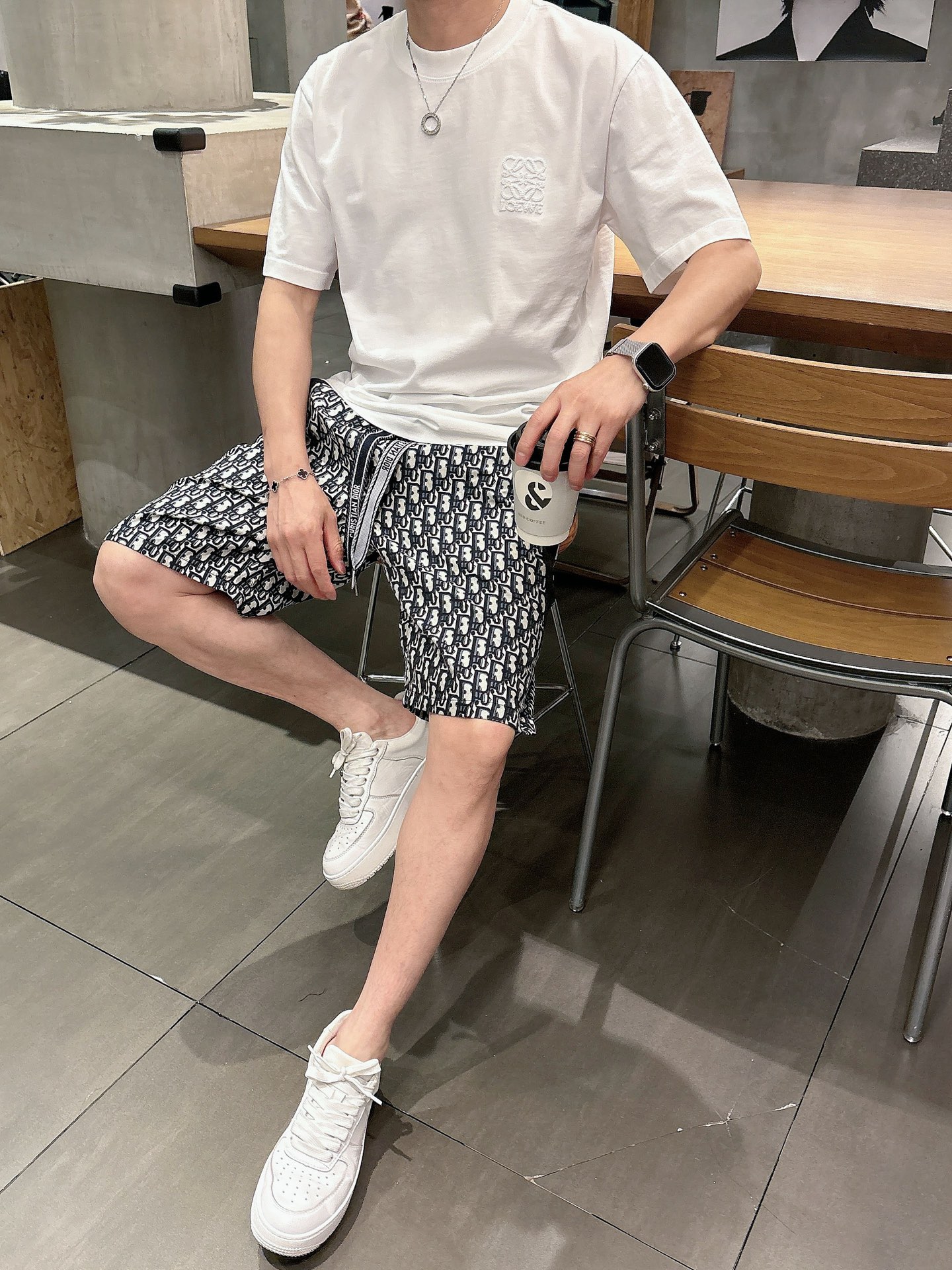 迪奥  三标齐全    2026夏季新款男士休闲短裤，高级定制面料透气面料 透气弹力舒适度极高，细节无可