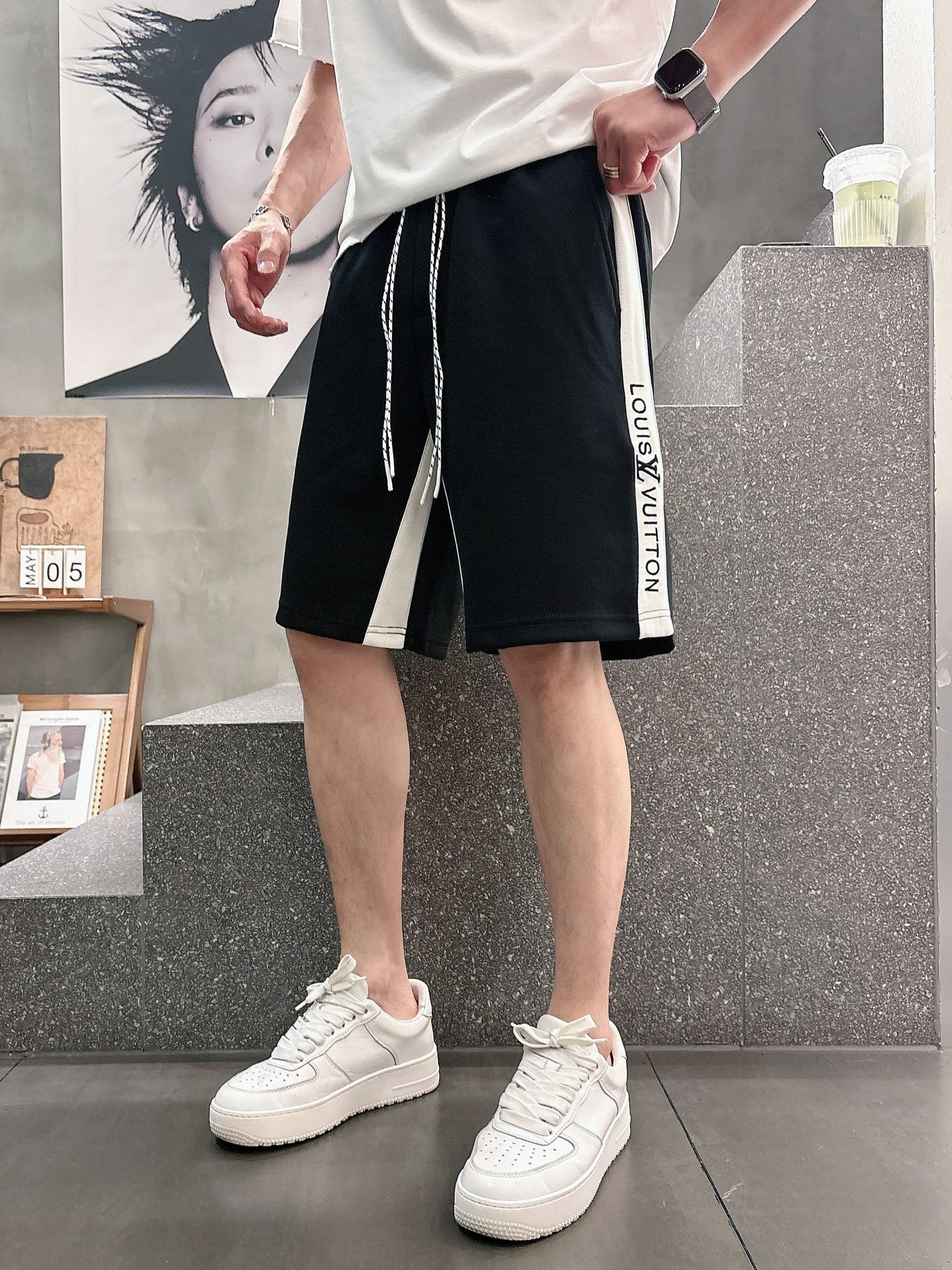 迪奥  三标齐全    2026夏季新款男士休闲短裤，高级定制面料透气面料 透气弹力舒适度极高，细节无可