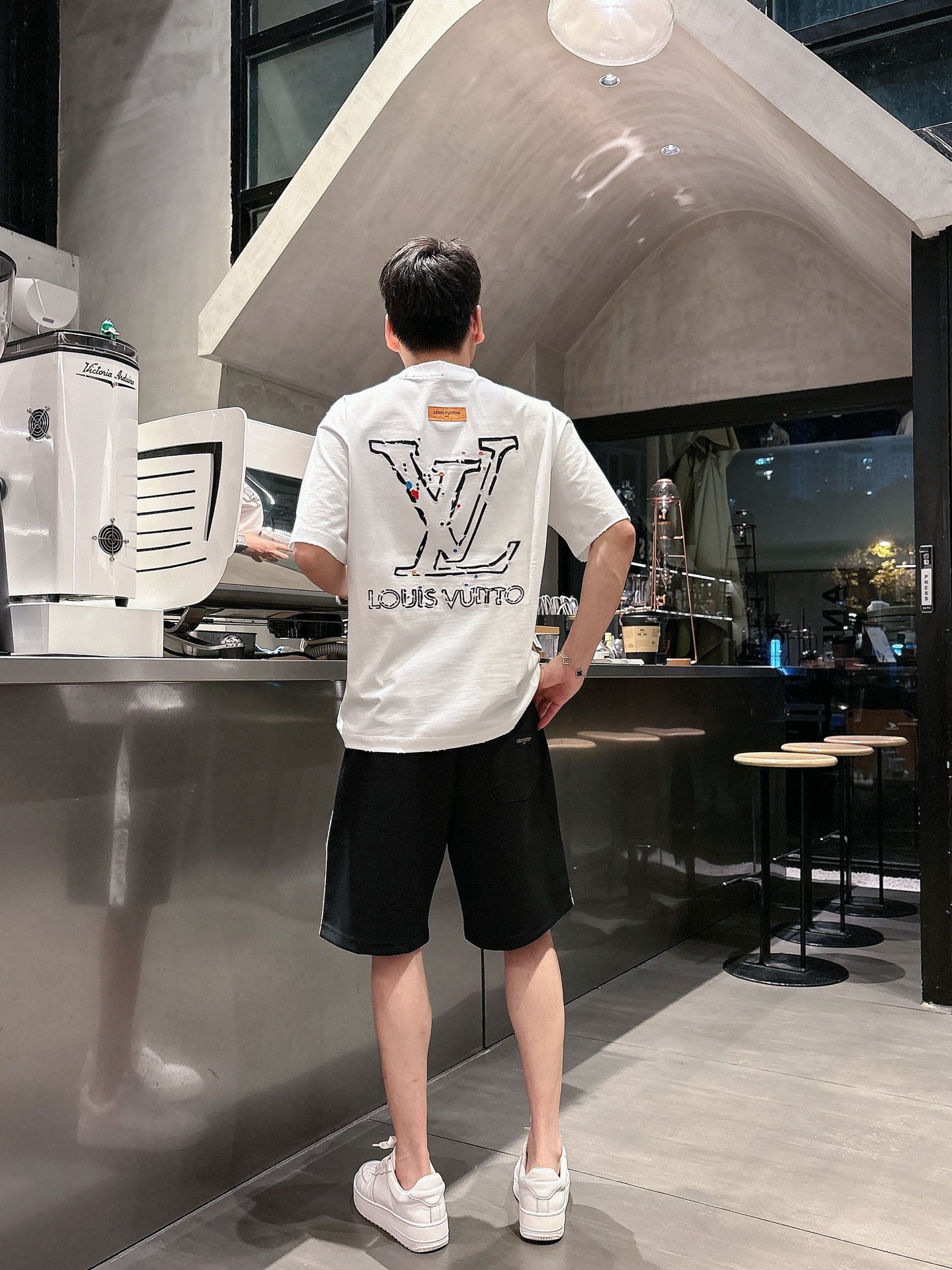 迪奥  三标齐全    2026夏季新款男士休闲短裤，高级定制面料透气面料 透气弹力舒适度极高，细节无可