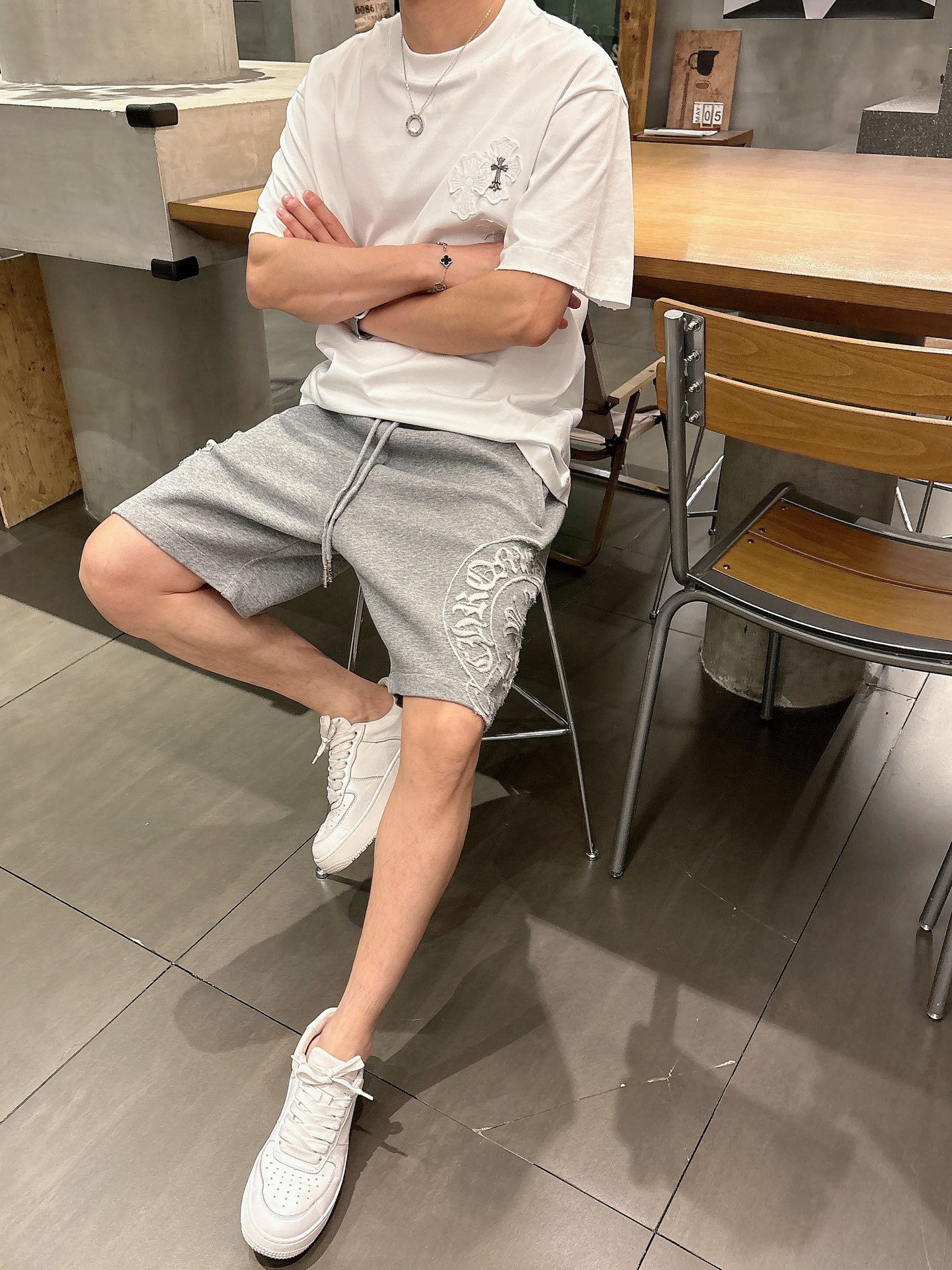 克罗心  三标齐全    2026夏季新款男士休闲短裤，高级定制面料透气面料 透气弹力舒适度极高，细节无