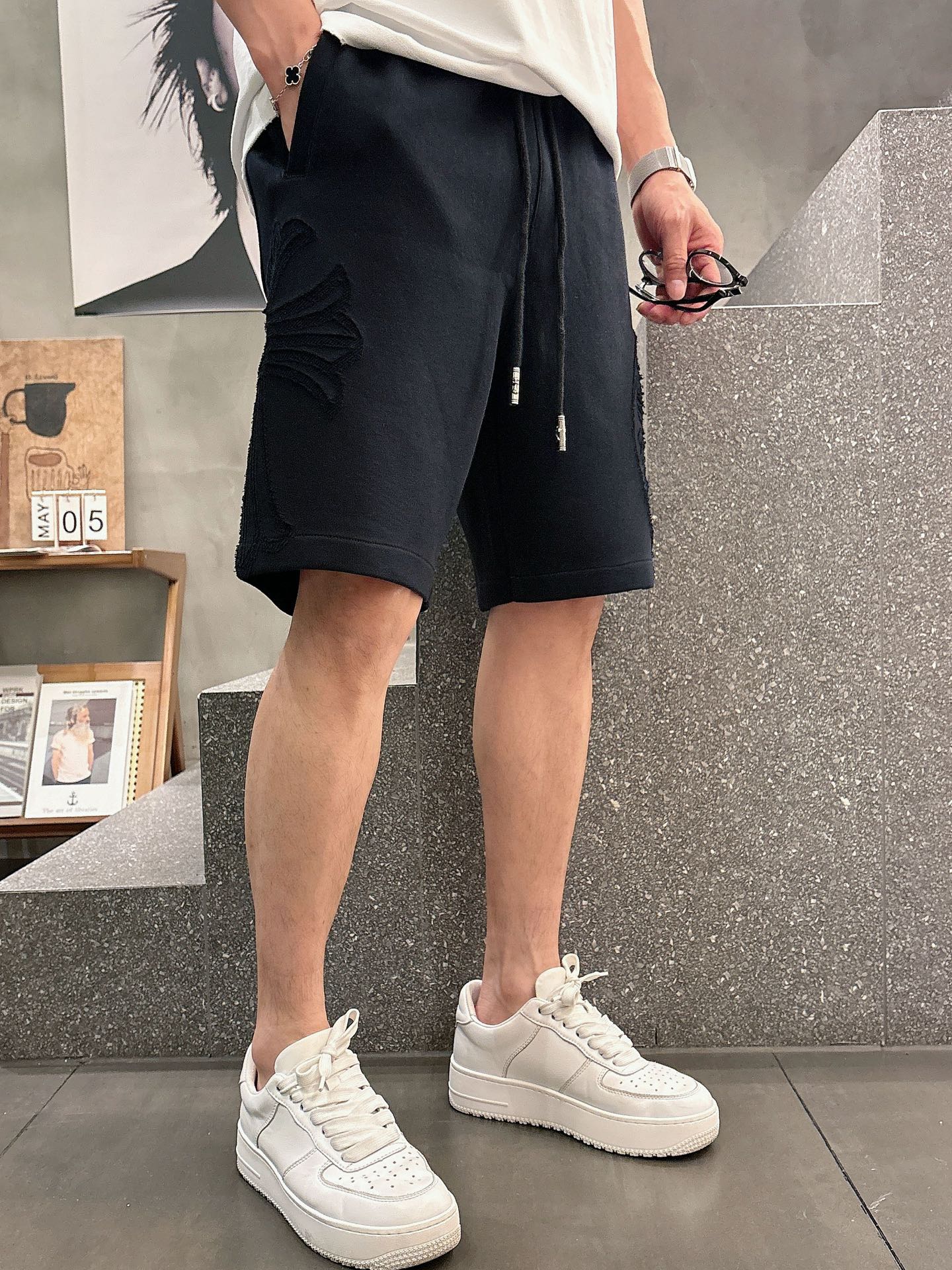克罗心  三标齐全    2026夏季新款男士休闲短裤，高级定制面料透气面料 透气弹力舒适度极高，细节无