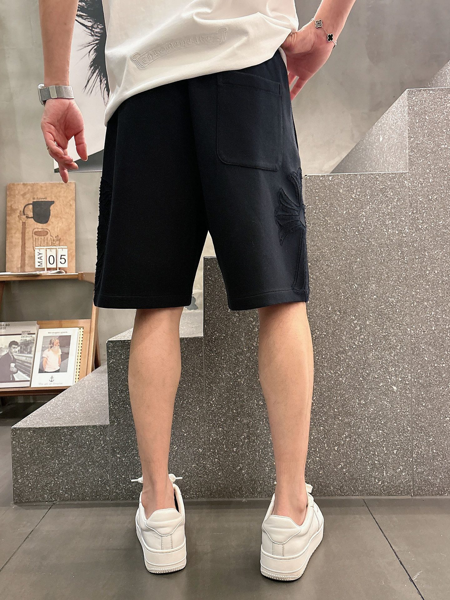 克罗心  三标齐全    2026夏季新款男士休闲短裤，高级定制面料透气面料 透气弹力舒适度极高，细节无