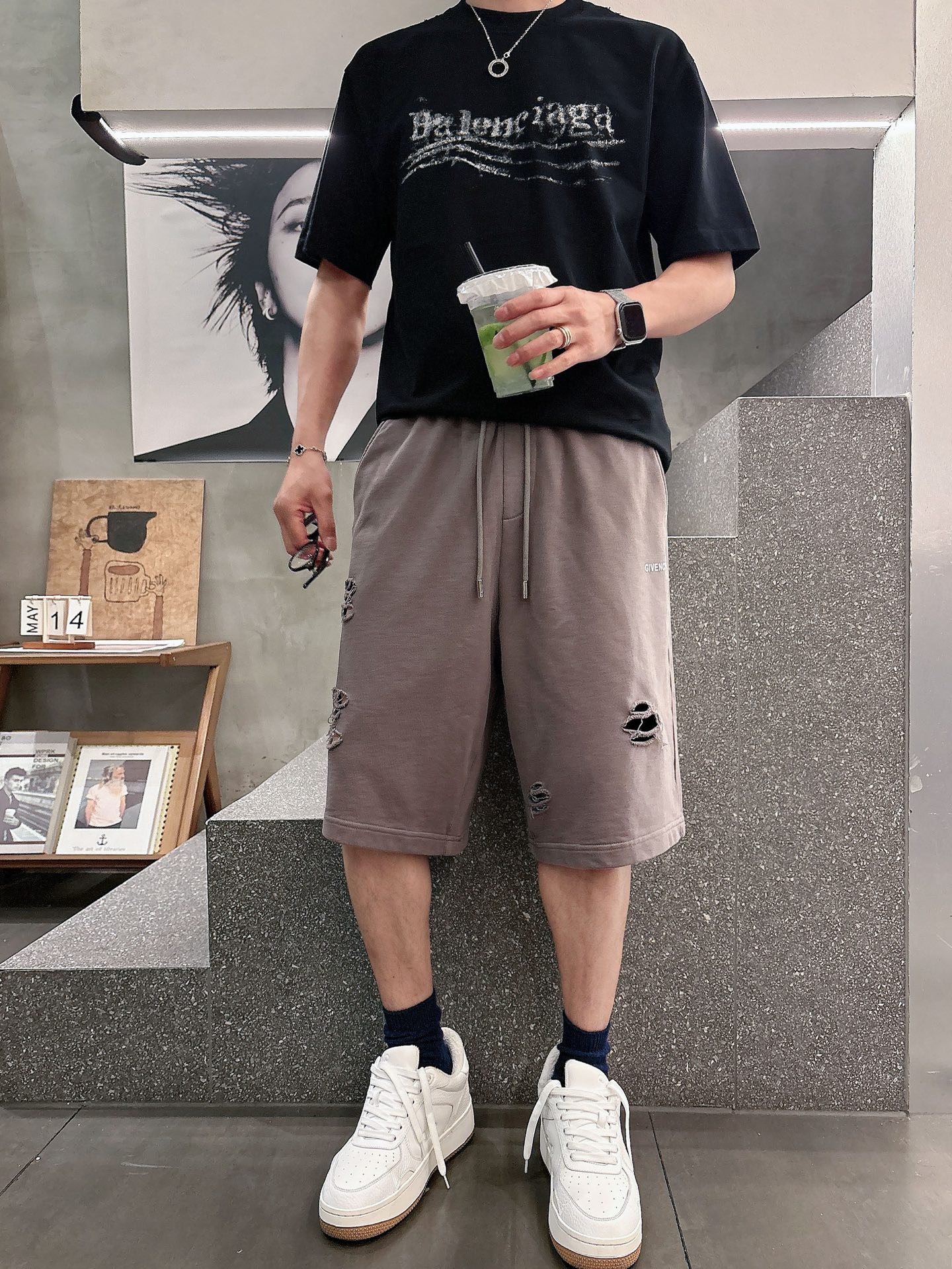 纪梵希  三标齐全    2026夏季新款男士休闲短裤，高级定制面料透气面料 透气弹力舒适度极高，细节无